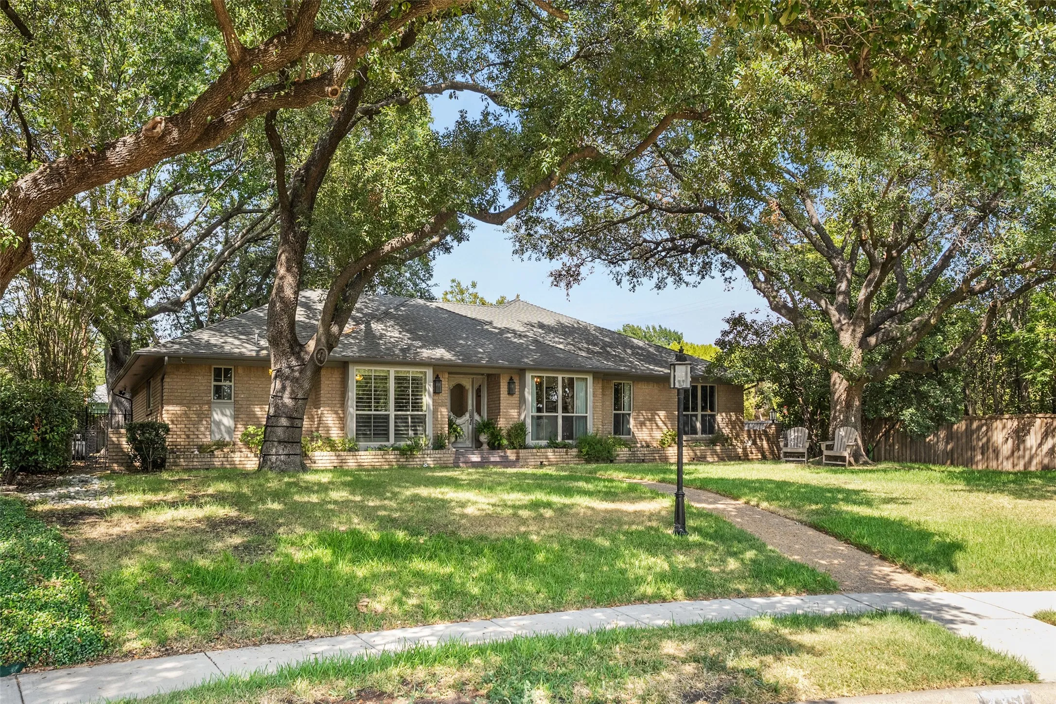 Single Family Residence For Rent in Dallas County , 7351 Glendora Avenue, Dallas, Texas 75230, 4 Bedroom, 3 Bathroom, 2 Garage spaces, 2,569 Sqft, built in 1968, mls#21399854, Real Estate Agent in Dallas, Homes For Rent in Dallas county, Homes For Rent in Dallas, Realtor in Dallas Texas, Real Estate Brokerage Independent Realty Texas, Luminita Cordes Realtor