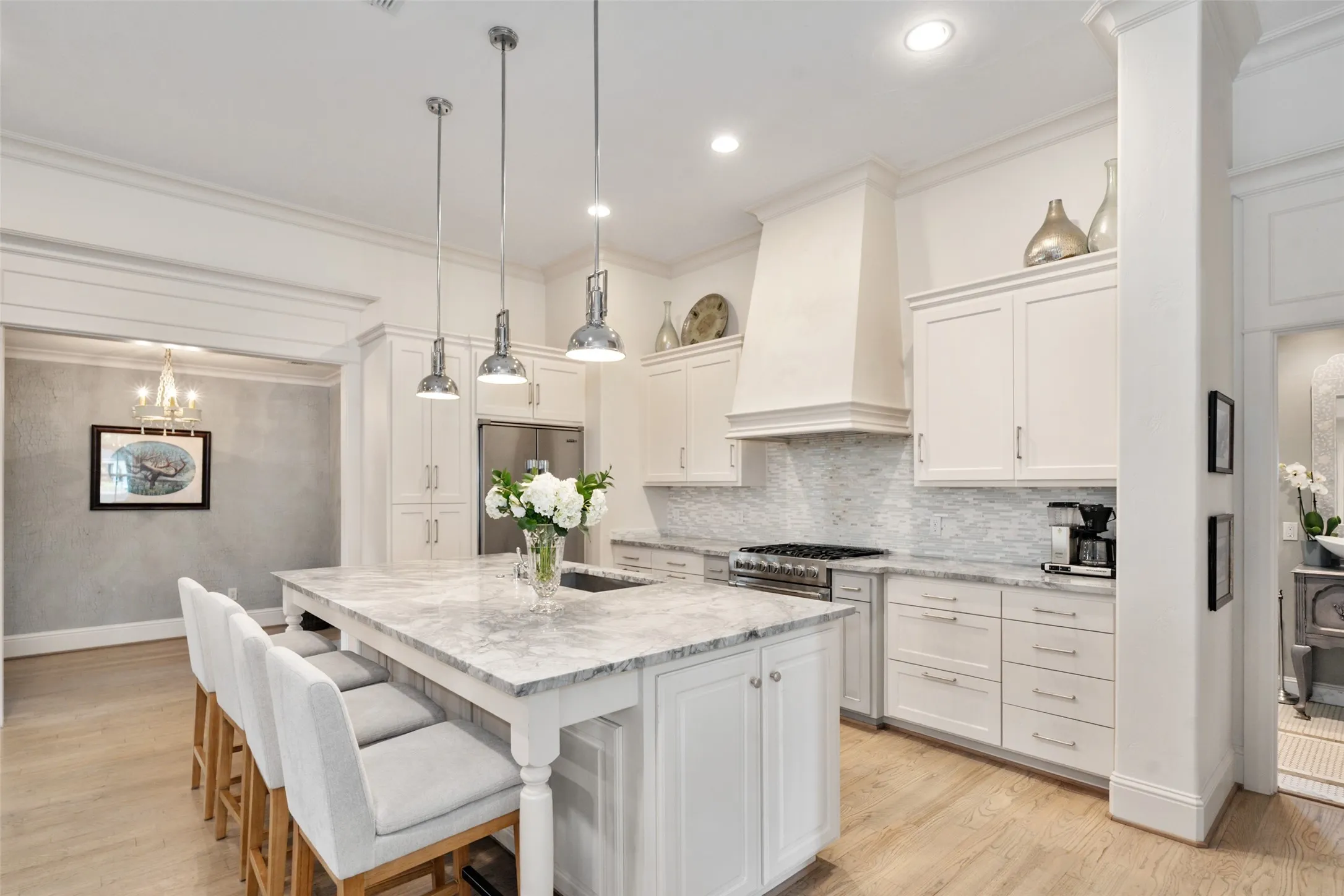 Single Family Residence For Rent in Dallas County , 7351 Glendora Avenue, Dallas, Texas 75230, 4 Bedroom, 3 Bathroom, 2 Garage spaces, 2,569 Sqft, built in 1968, mls#21399854, Real Estate Agent in Dallas, Homes For Rent in Dallas county, Homes For Rent in Dallas, Realtor in Dallas Texas, Real Estate Brokerage Independent Realty Texas, Luminita Cordes Realtor
