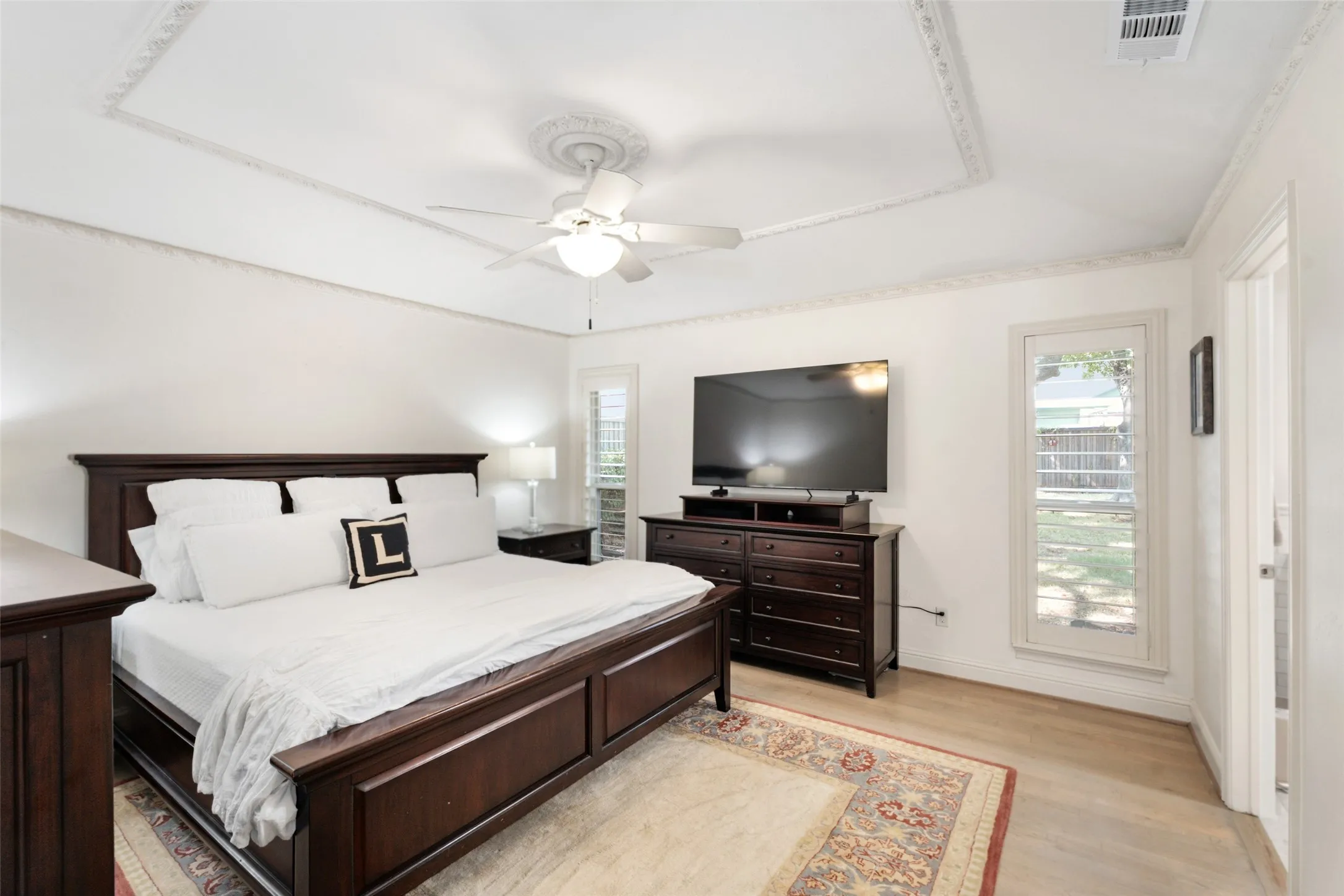 Single Family Residence For Rent in Dallas County , 7351 Glendora Avenue, Dallas, Texas 75230, 4 Bedroom, 3 Bathroom, 2 Garage spaces, 2,569 Sqft, built in 1968, mls#21399854, Real Estate Agent in Dallas, Homes For Rent in Dallas county, Homes For Rent in Dallas, Realtor in Dallas Texas, Real Estate Brokerage Independent Realty Texas, Luminita Cordes Realtor