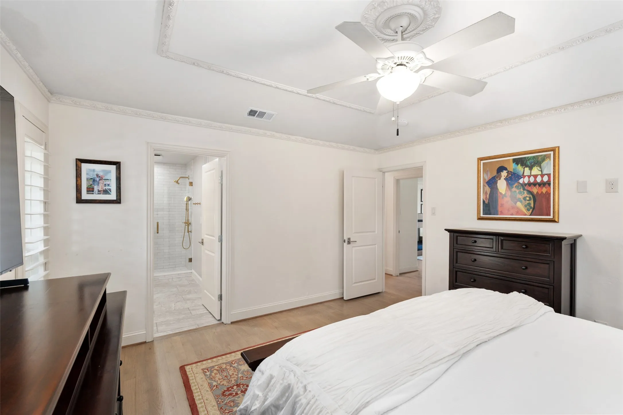 Single Family Residence For Rent in Dallas County , 7351 Glendora Avenue, Dallas, Texas 75230, 4 Bedroom, 3 Bathroom, 2 Garage spaces, 2,569 Sqft, built in 1968, mls#21399854, Real Estate Agent in Dallas, Homes For Rent in Dallas county, Homes For Rent in Dallas, Realtor in Dallas Texas, Real Estate Brokerage Independent Realty Texas, Luminita Cordes Realtor