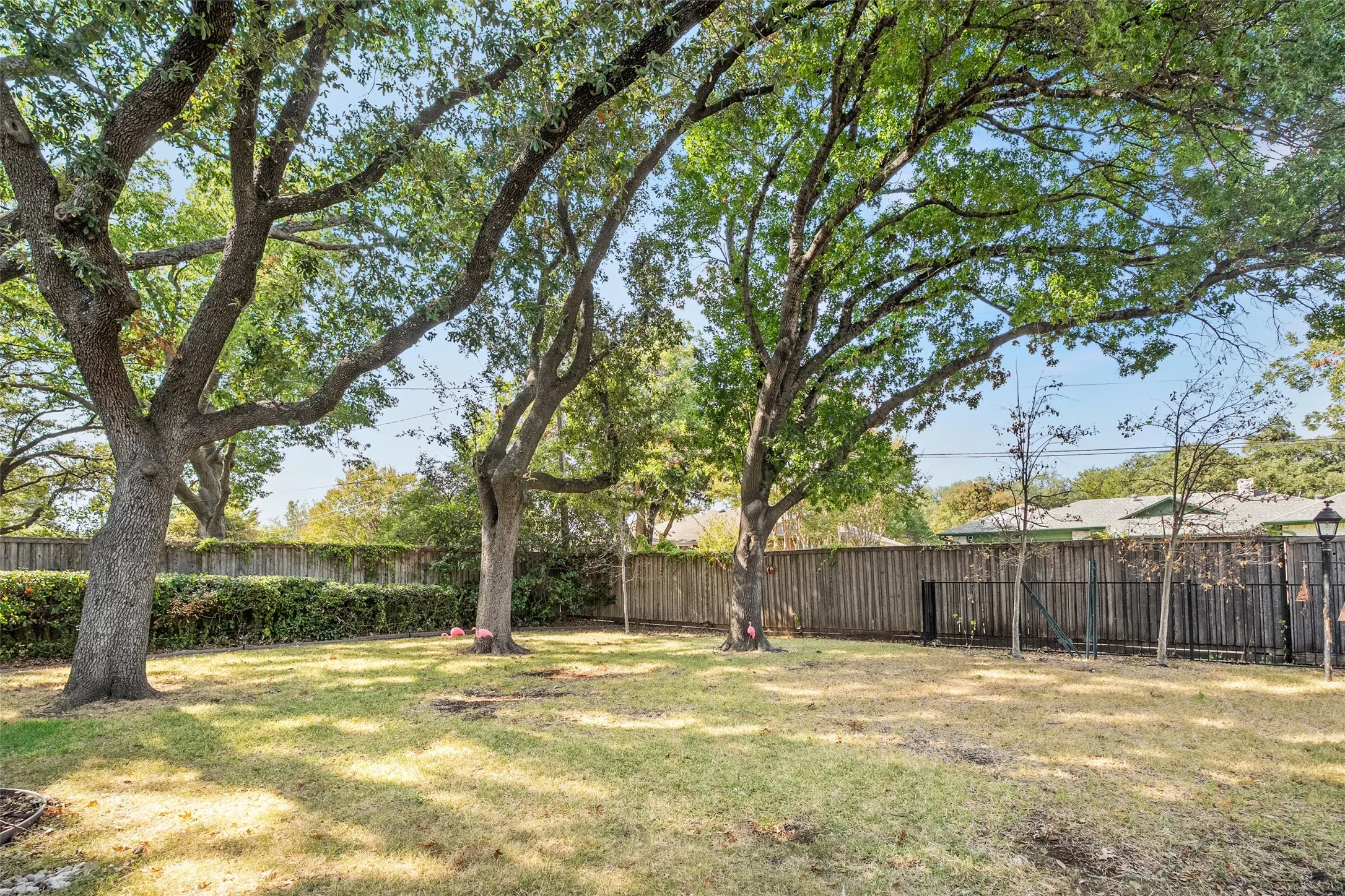 Single Family Residence For Rent in Dallas County , 7351 Glendora Avenue, Dallas, Texas 75230, 4 Bedroom, 3 Bathroom, 2 Garage spaces, 2,569 Sqft, built in 1968, mls#21399854, Real Estate Agent in Dallas, Homes For Rent in Dallas county, Homes For Rent in Dallas, Realtor in Dallas Texas, Real Estate Brokerage Independent Realty Texas, Luminita Cordes Realtor