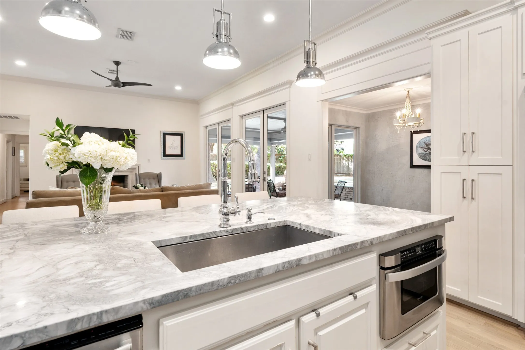 Single Family Residence For Rent in Dallas County , 7351 Glendora Avenue, Dallas, Texas 75230, 4 Bedroom, 3 Bathroom, 2 Garage spaces, 2,569 Sqft, built in 1968, mls#21399854, Real Estate Agent in Dallas, Homes For Rent in Dallas county, Homes For Rent in Dallas, Realtor in Dallas Texas, Real Estate Brokerage Independent Realty Texas, Luminita Cordes Realtor