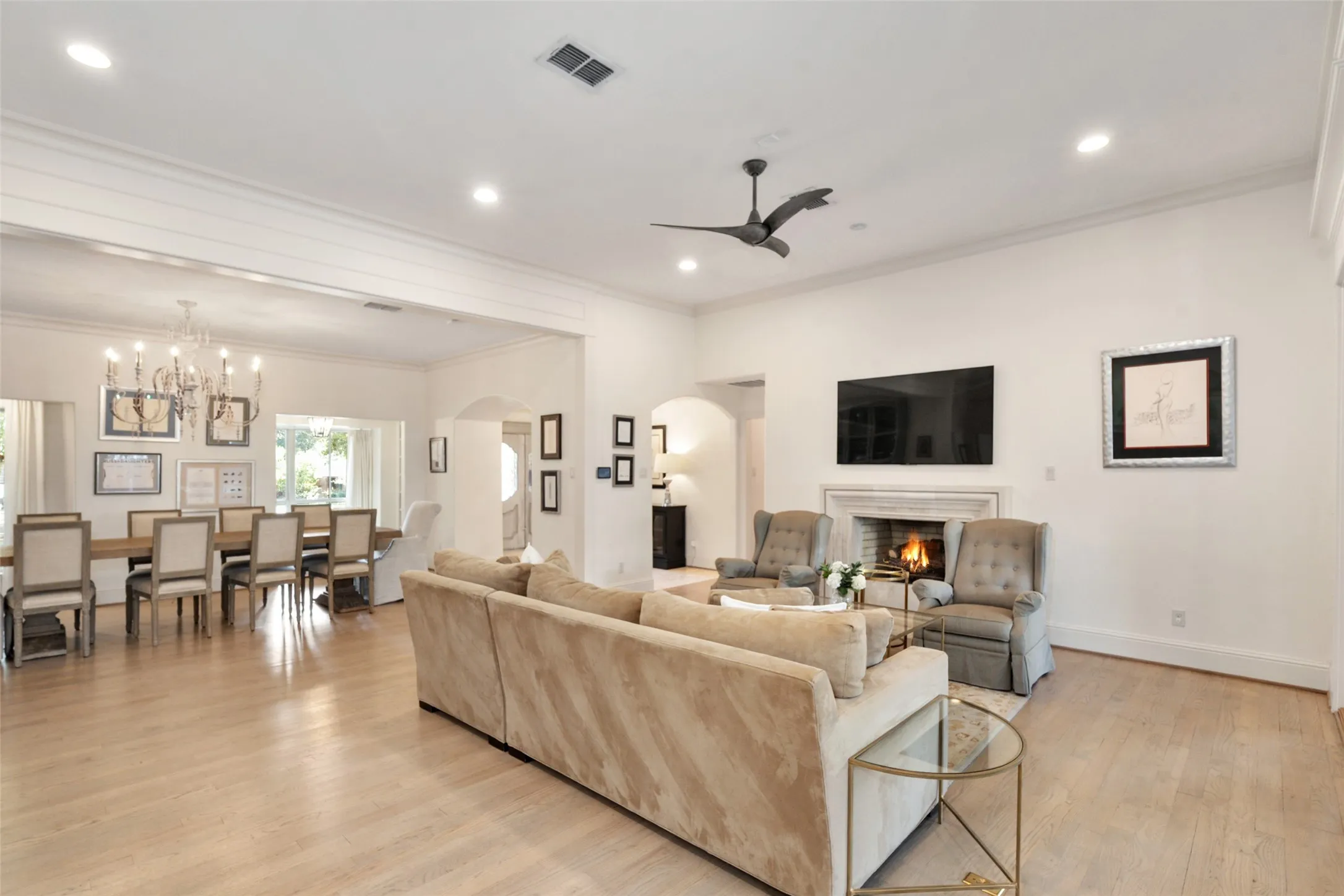 Single Family Residence For Rent in Dallas County , 7351 Glendora Avenue, Dallas, Texas 75230, 4 Bedroom, 3 Bathroom, 2 Garage spaces, 2,569 Sqft, built in 1968, mls#21399854, Real Estate Agent in Dallas, Homes For Rent in Dallas county, Homes For Rent in Dallas, Realtor in Dallas Texas, Real Estate Brokerage Independent Realty Texas, Luminita Cordes Realtor
