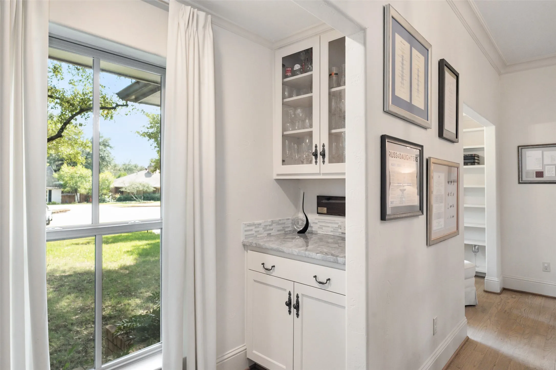 Single Family Residence For Rent in Dallas County , 7351 Glendora Avenue, Dallas, Texas 75230, 4 Bedroom, 3 Bathroom, 2 Garage spaces, 2,569 Sqft, built in 1968, mls#21399854, Real Estate Agent in Dallas, Homes For Rent in Dallas county, Homes For Rent in Dallas, Realtor in Dallas Texas, Real Estate Brokerage Independent Realty Texas, Luminita Cordes Realtor