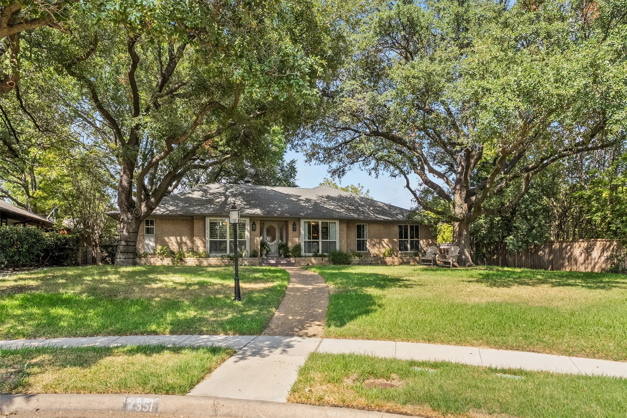 Single Family Residence For Rent in Dallas County , 7351 Glendora Avenue, Dallas, Texas 75230, 4 Bedroom, 3 Bathroom, 2 Garage spaces, 2,569 Sqft, built in 1968, mls#21399854, Real Estate Agent in Dallas, Homes For Rent in Dallas county, Homes For Rent in Dallas, Realtor in Dallas Texas, Real Estate Brokerage Independent Realty Texas, Luminita Cordes Realtor