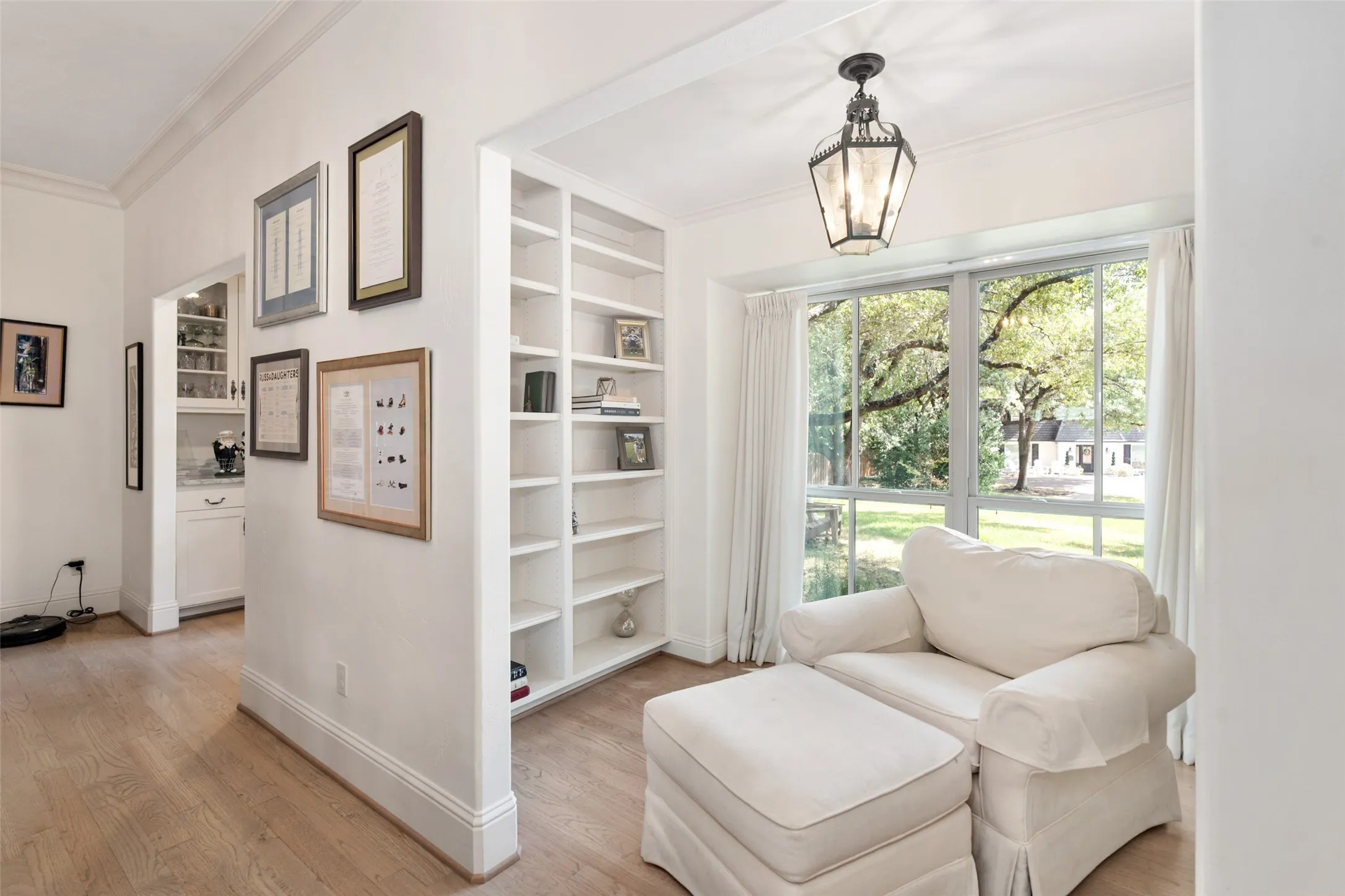 Single Family Residence For Rent in Dallas County , 7351 Glendora Avenue, Dallas, Texas 75230, 4 Bedroom, 3 Bathroom, 2 Garage spaces, 2,569 Sqft, built in 1968, mls#21399854, Real Estate Agent in Dallas, Homes For Rent in Dallas county, Homes For Rent in Dallas, Realtor in Dallas Texas, Real Estate Brokerage Independent Realty Texas, Luminita Cordes Realtor