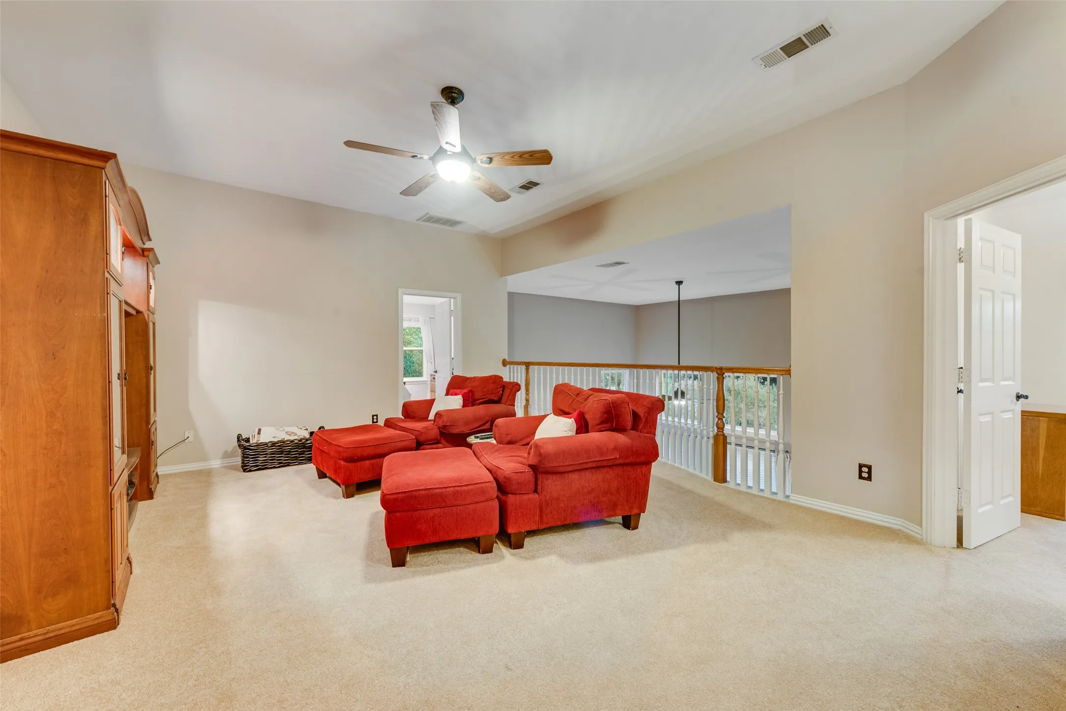 Single Family Residence For Sale in Tarrant County , 1901 Big Bend Cove, Southlake, Texas 76092, 4 Bedroom, 4 Bathroom, 3 Garage spaces, 3,963 Sqft, built in 1999, mls#21399936, Real Estate Agent in Southlake, Homes For Sale in Tarrant county, Homes For Sale in Southlake, Realtor in Southlake Texas, Real Estate Brokerage Independent Realty Texas, Luminita Cordes Realtor