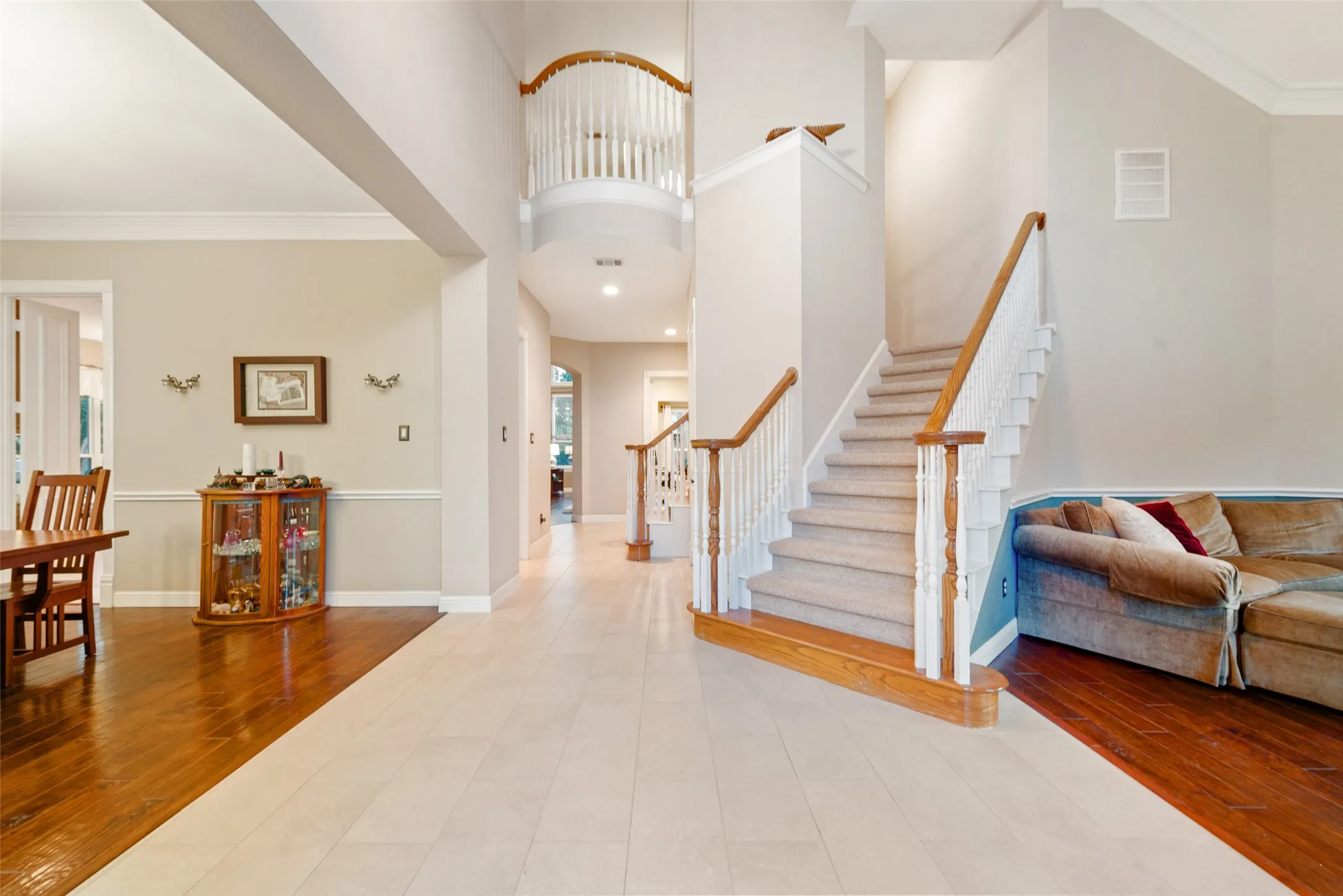 Single Family Residence For Sale in Tarrant County , 1901 Big Bend Cove, Southlake, Texas 76092, 4 Bedroom, 4 Bathroom, 3 Garage spaces, 3,963 Sqft, built in 1999, mls#21399936, Real Estate Agent in Southlake, Homes For Sale in Tarrant county, Homes For Sale in Southlake, Realtor in Southlake Texas, Real Estate Brokerage Independent Realty Texas, Luminita Cordes Realtor