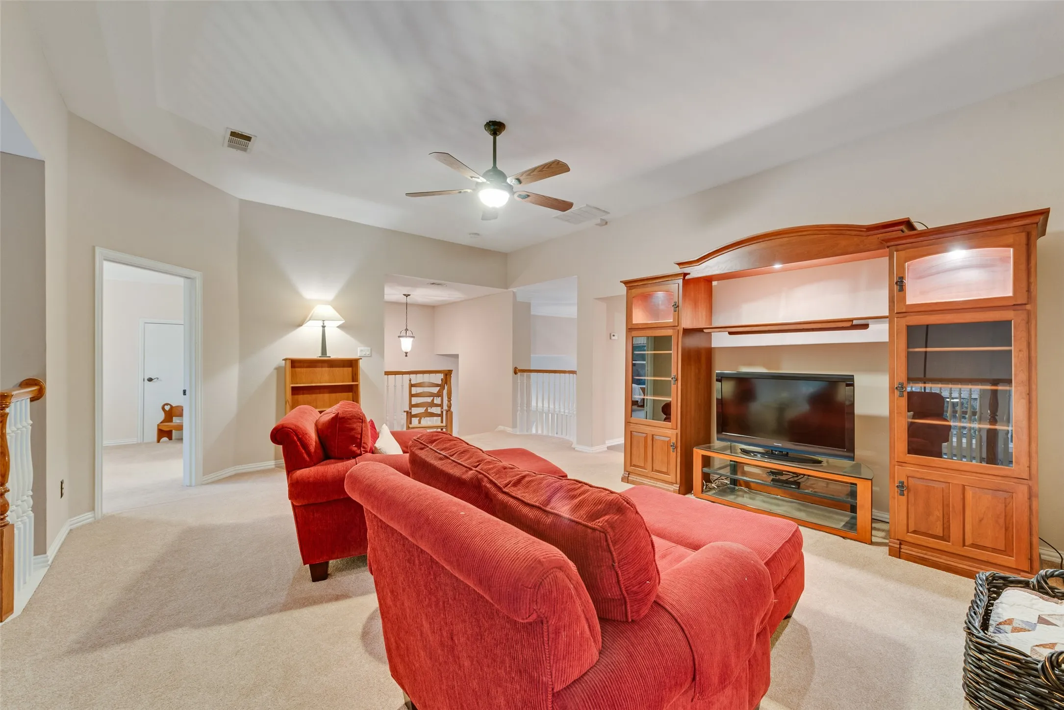 Single Family Residence For Sale in Tarrant County , 1901 Big Bend Cove, Southlake, Texas 76092, 4 Bedroom, 4 Bathroom, 3 Garage spaces, 3,963 Sqft, built in 1999, mls#21399936, Real Estate Agent in Southlake, Homes For Sale in Tarrant county, Homes For Sale in Southlake, Realtor in Southlake Texas, Real Estate Brokerage Independent Realty Texas, Luminita Cordes Realtor