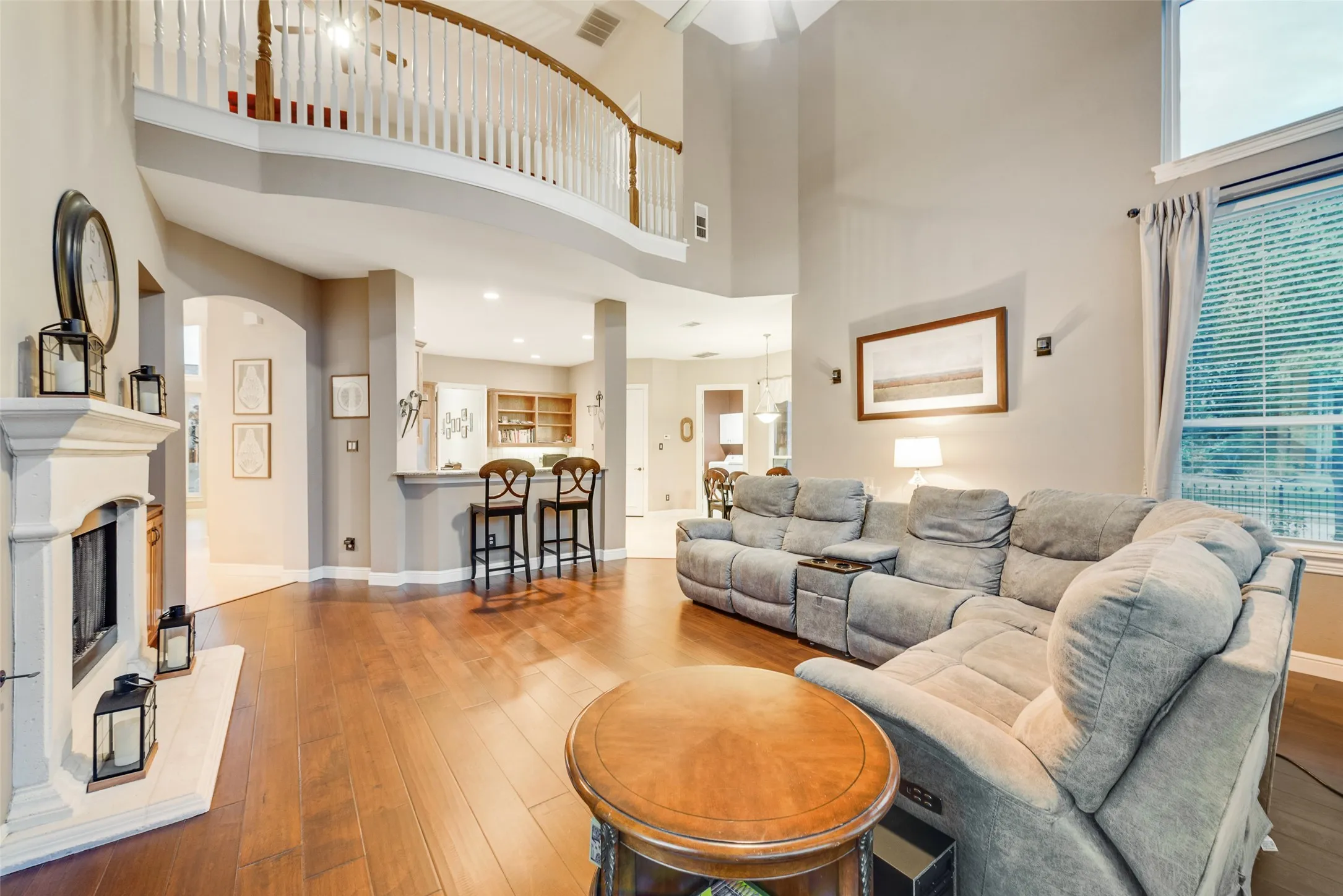 Single Family Residence For Sale in Tarrant County , 1901 Big Bend Cove, Southlake, Texas 76092, 4 Bedroom, 4 Bathroom, 3 Garage spaces, 3,963 Sqft, built in 1999, mls#21399936, Real Estate Agent in Southlake, Homes For Sale in Tarrant county, Homes For Sale in Southlake, Realtor in Southlake Texas, Real Estate Brokerage Independent Realty Texas, Luminita Cordes Realtor