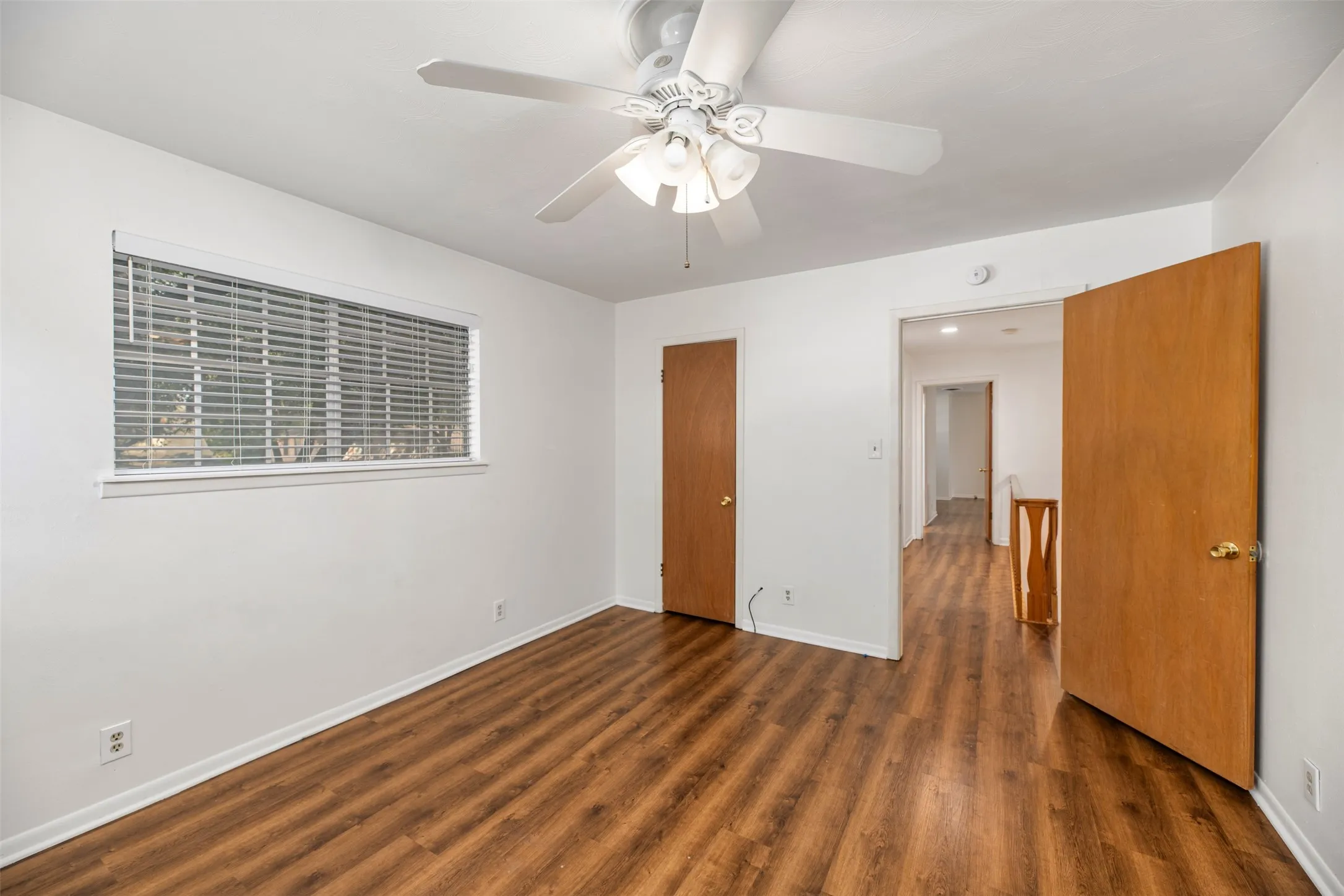 Single Family Residence For Rent in Dallas County , 1208 Wentwood Drive, Irving, Texas 75061, 5 Bedroom, 3 Bathroom, 2 Garage spaces, 2,728 Sqft, built in 1963, mls#21400025, Real Estate Agent in Irving, Homes For Rent in Dallas county, Homes For Rent in Irving, Realtor in Irving Texas, Real Estate Brokerage Independent Realty Texas, Luminita Cordes Realtor
