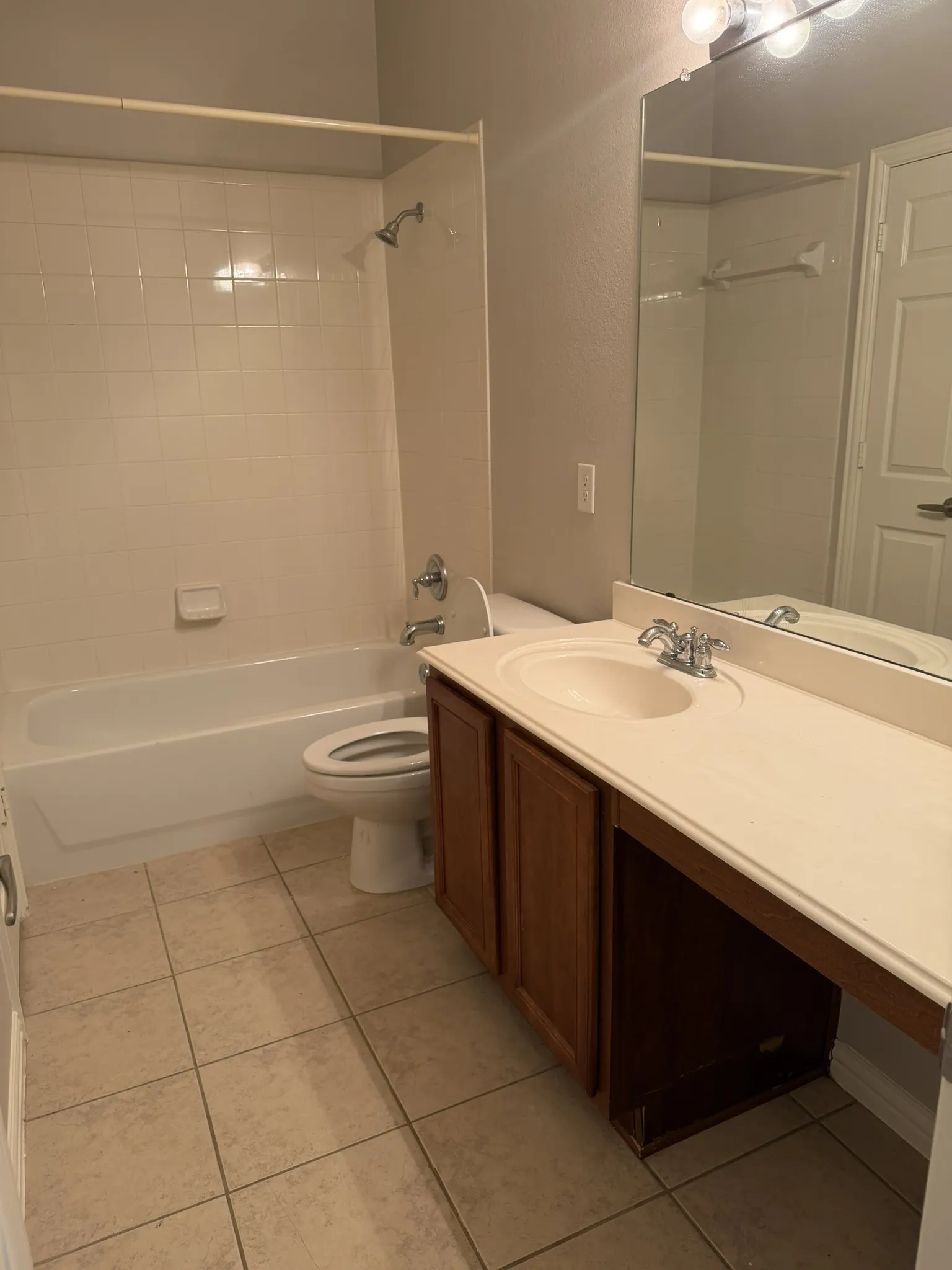Single Family Residence For Rent in Collin County , 8101 Juliette Drive, Mc Kinney, Texas 75071, 4 Bedroom, 2 Bathroom, 2 Garage spaces, 2,168 Sqft, built in 2006, mls#21400030, Real Estate Agent in Mc Kinney, Homes For Rent in Collin county, Homes For Rent in Mc Kinney, Realtor in Mc Kinney Texas, Real Estate Brokerage Independent Realty Texas, Luminita Cordes Realtor