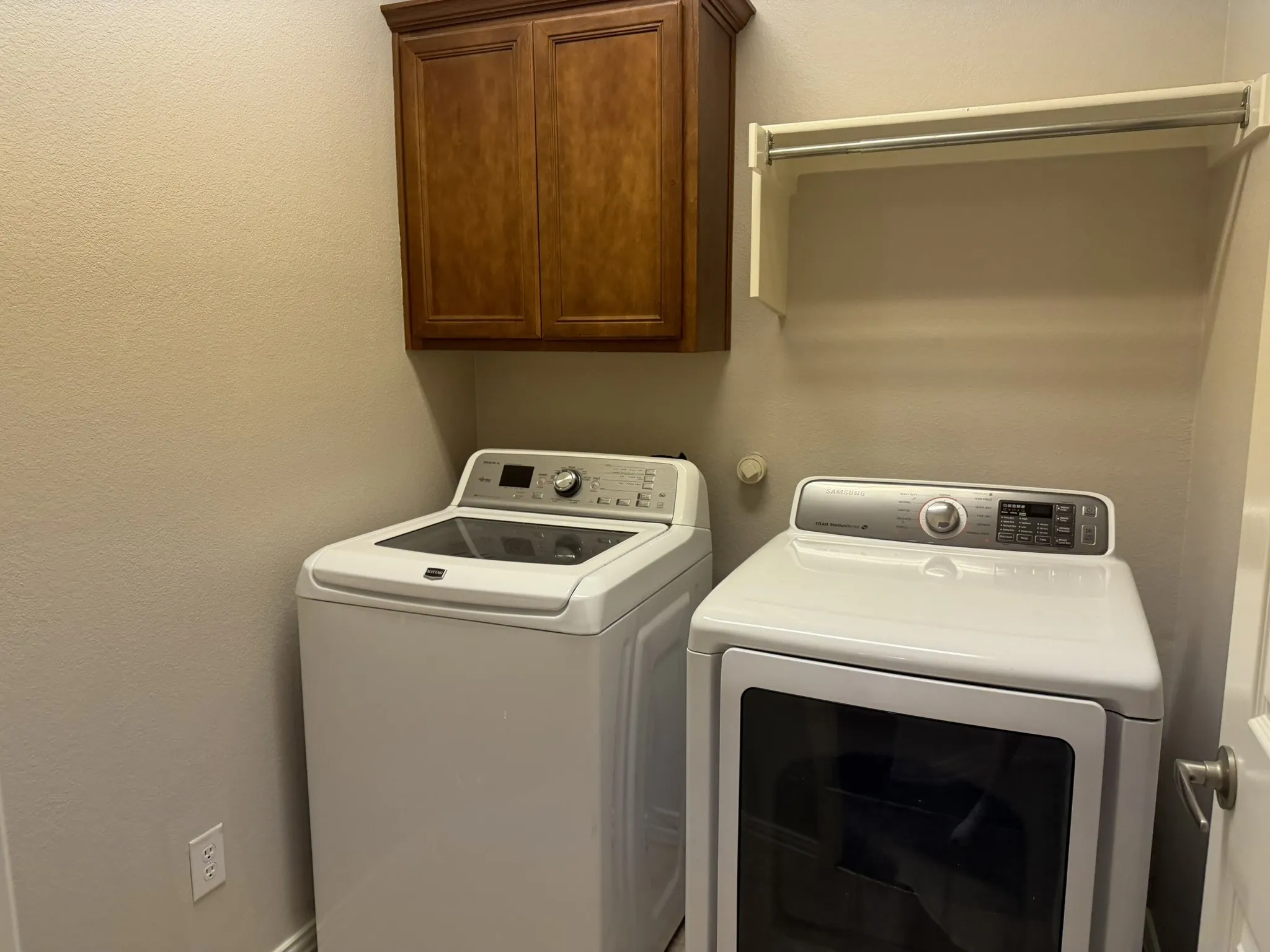 Single Family Residence For Rent in Collin County , 8101 Juliette Drive, Mc Kinney, Texas 75071, 4 Bedroom, 2 Bathroom, 2 Garage spaces, 2,168 Sqft, built in 2006, mls#21400030, Real Estate Agent in Mc Kinney, Homes For Rent in Collin county, Homes For Rent in Mc Kinney, Realtor in Mc Kinney Texas, Real Estate Brokerage Independent Realty Texas, Luminita Cordes Realtor