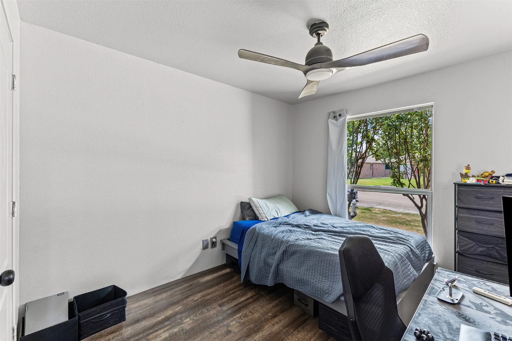 Single Family Residence For Sale in Dallas County , 232 Laramie Lane, De Soto, Texas 75115, 3 Bedroom, 2 Bathroom, 2 Garage spaces, 2,160 Sqft, built in 2002, mls#21400032, Real Estate Agent in De Soto, Homes For Sale in Dallas county, Homes For Sale in De Soto, Realtor in De Soto Texas, Real Estate Brokerage Independent Realty Texas, Luminita Cordes Realtor