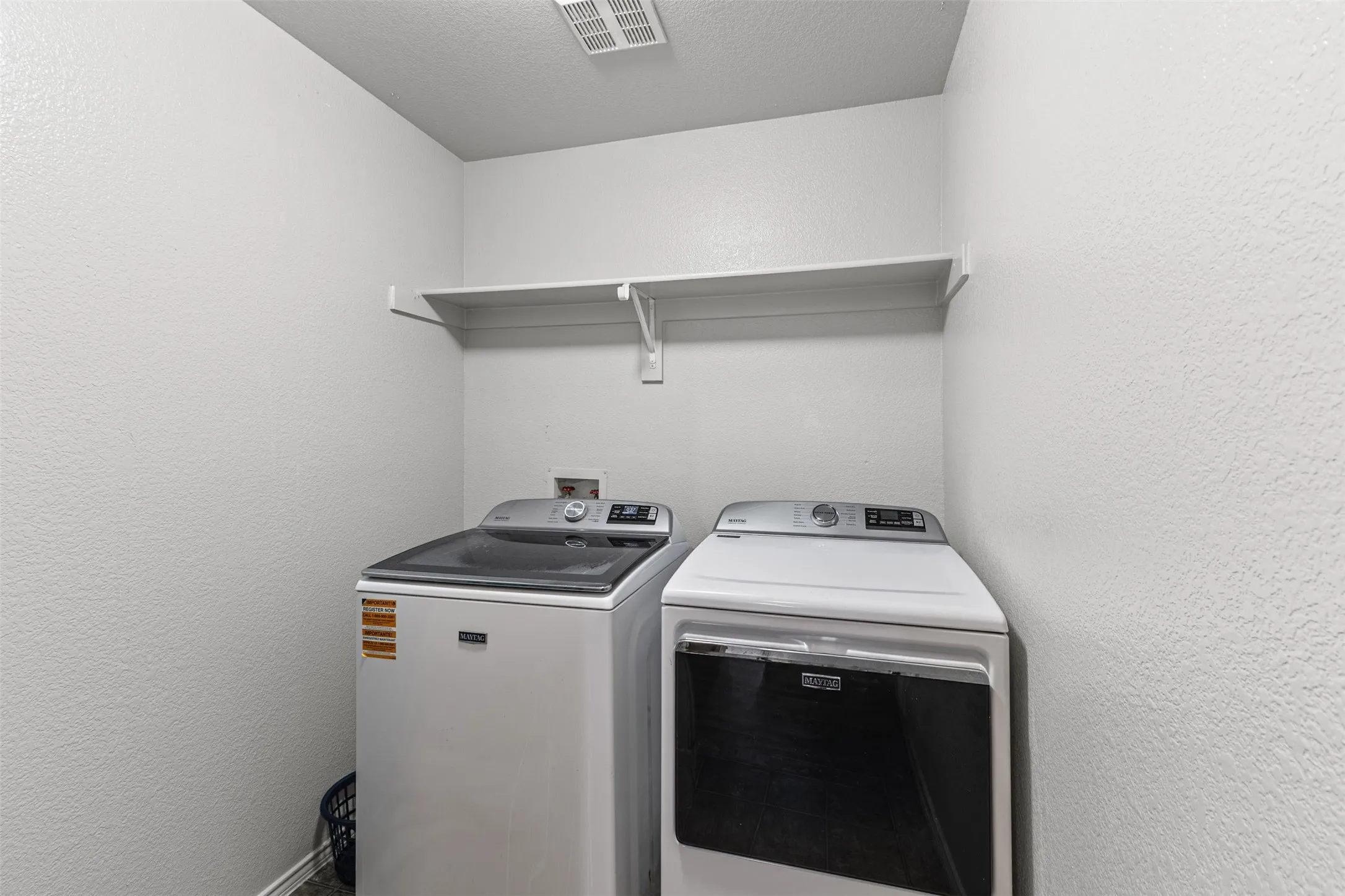 Single Family Residence For Sale in Dallas County , 232 Laramie Lane, De Soto, Texas 75115, 3 Bedroom, 2 Bathroom, 2 Garage spaces, 2,160 Sqft, built in 2002, mls#21400032, Real Estate Agent in De Soto, Homes For Sale in Dallas county, Homes For Sale in De Soto, Realtor in De Soto Texas, Real Estate Brokerage Independent Realty Texas, Luminita Cordes Realtor