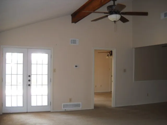 Duplex For Rent in Taylor County , 1503 Yeomans Road, Abilene, Texas 79602, 2 Bedroom, 2 Bathroom, 1 Garage spaces, 1,022 Sqft, built in 1984, mls#21400033, Real Estate Agent in Abilene, Homes For Rent in Taylor county, Homes For Rent in Abilene, Realtor in Abilene Texas, Real Estate Brokerage Independent Realty Texas, Luminita Cordes Realtor