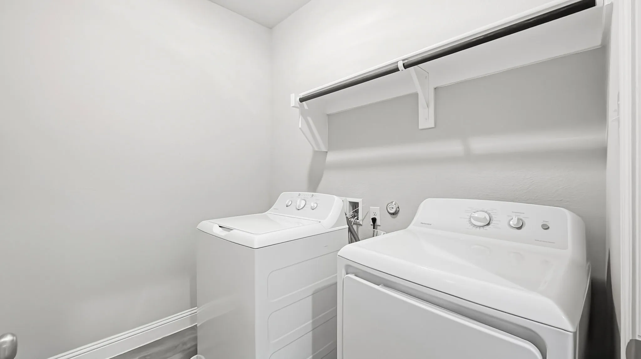 Townhouse For Rent in Collin County , 6247 Rilla Street, Frisco, Texas 75035, 3 Bedroom, 3 Bathroom, 2 Garage spaces, 1,690 Sqft, built in 2022, mls#21399883, Real Estate Agent in Frisco, Homes For Rent in Collin county, Homes For Rent in Frisco, Realtor in Frisco Texas, Real Estate Brokerage Independent Realty Texas, Luminita Cordes Realtor