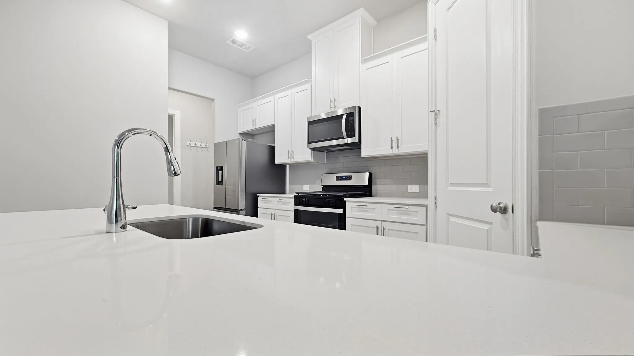 Townhouse For Rent in Collin County , 6247 Rilla Street, Frisco, Texas 75035, 3 Bedroom, 3 Bathroom, 2 Garage spaces, 1,690 Sqft, built in 2022, mls#21399883, Real Estate Agent in Frisco, Homes For Rent in Collin county, Homes For Rent in Frisco, Realtor in Frisco Texas, Real Estate Brokerage Independent Realty Texas, Luminita Cordes Realtor