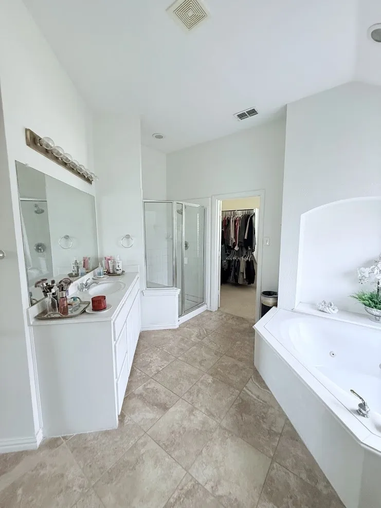 Single Family Residence For Sale in Collin County , 104 Misty Glen Lane, Murphy, Texas 75094, 4 Bedroom, 4 Bathroom, 2 Garage spaces, 3,295 Sqft, built in 2001, mls#21397734, Real Estate Agent in Murphy, Homes For Sale in Collin county, Homes For Sale in Murphy, Realtor in Murphy Texas, Real Estate Brokerage Independent Realty Texas, Luminita Cordes Realtor
