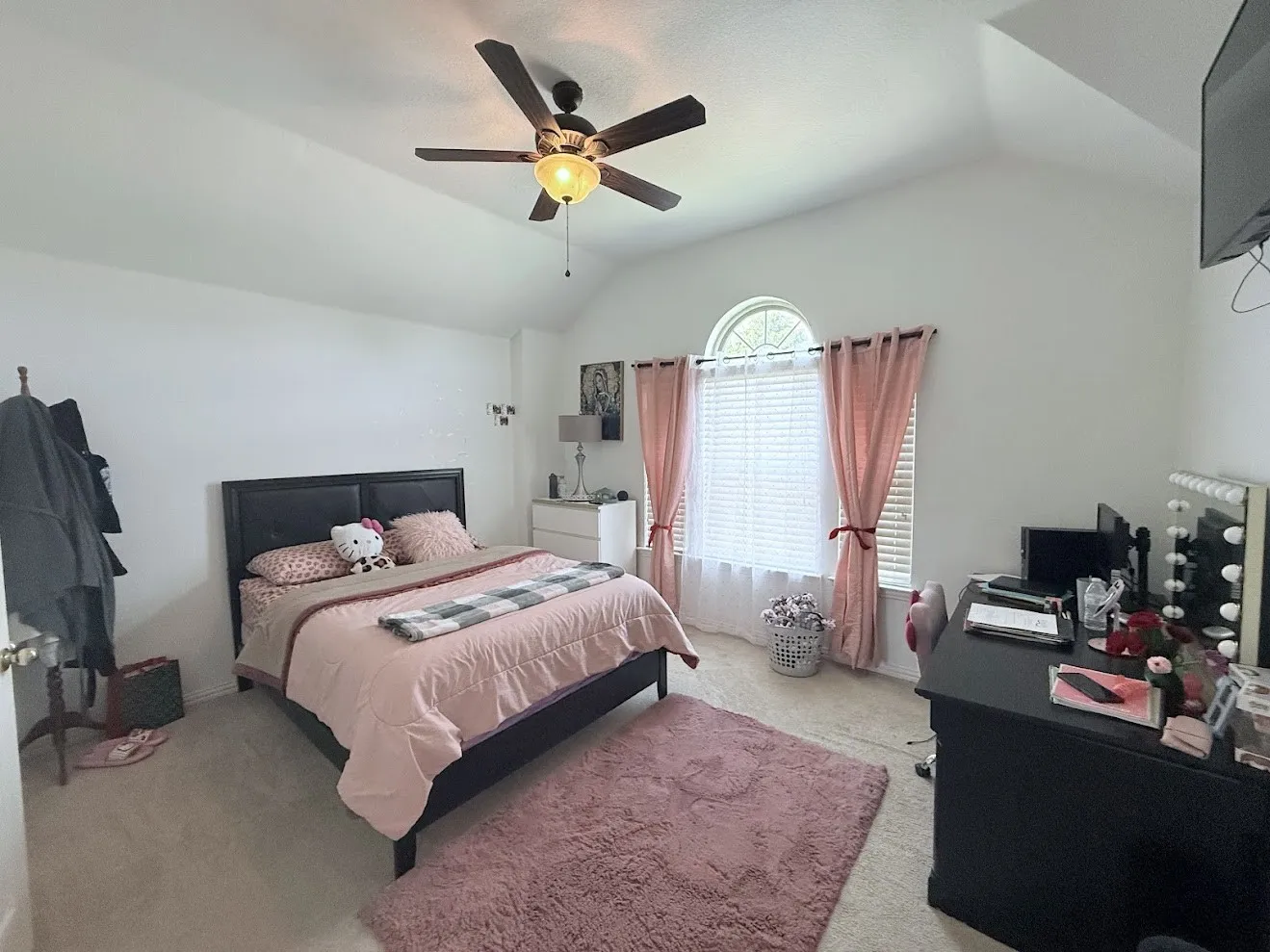 Single Family Residence For Sale in Collin County , 104 Misty Glen Lane, Murphy, Texas 75094, 4 Bedroom, 4 Bathroom, 2 Garage spaces, 3,295 Sqft, built in 2001, mls#21397734, Real Estate Agent in Murphy, Homes For Sale in Collin county, Homes For Sale in Murphy, Realtor in Murphy Texas, Real Estate Brokerage Independent Realty Texas, Luminita Cordes Realtor