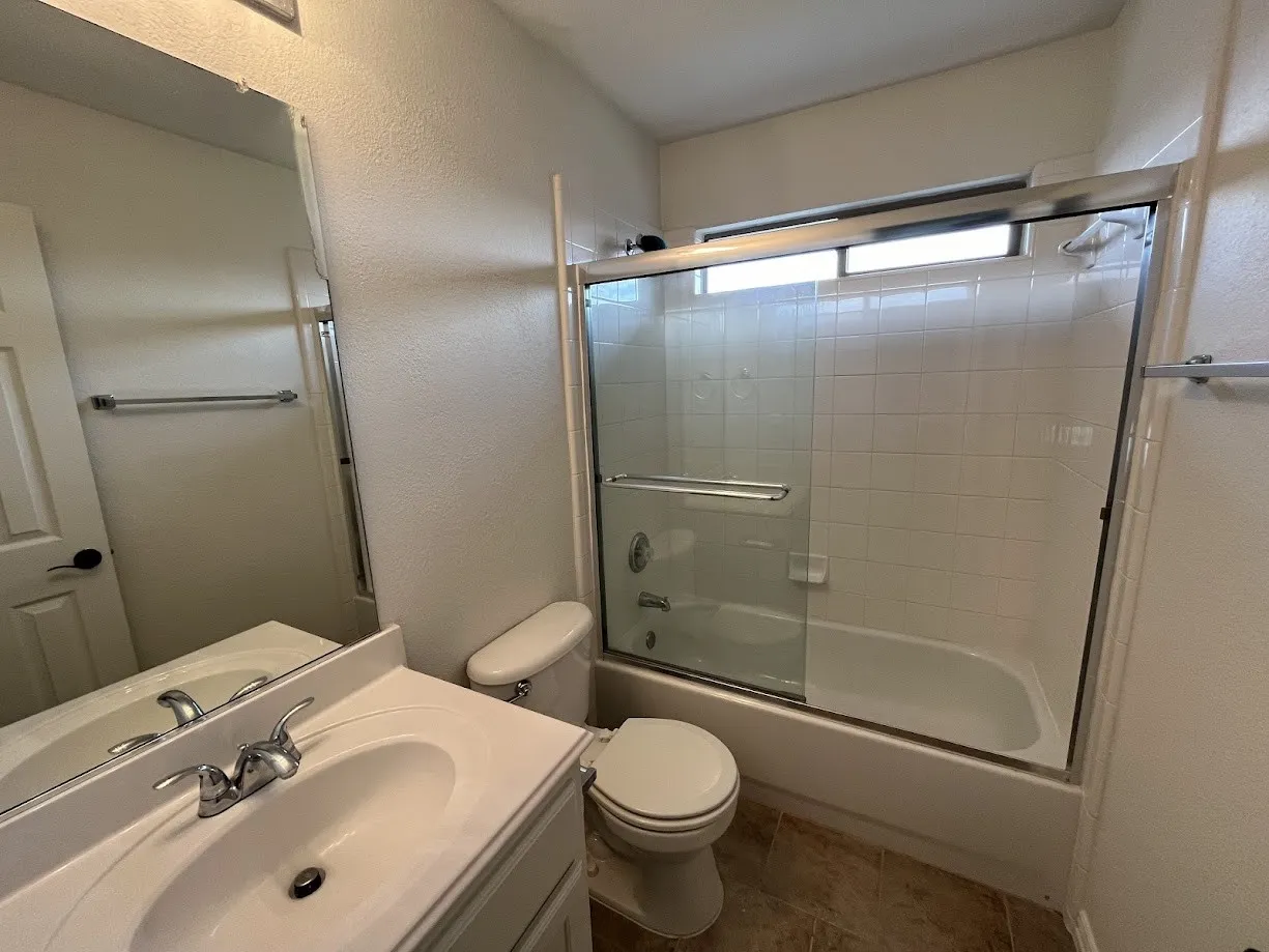 Single Family Residence For Sale in Collin County , 104 Misty Glen Lane, Murphy, Texas 75094, 4 Bedroom, 4 Bathroom, 2 Garage spaces, 3,295 Sqft, built in 2001, mls#21397734, Real Estate Agent in Murphy, Homes For Sale in Collin county, Homes For Sale in Murphy, Realtor in Murphy Texas, Real Estate Brokerage Independent Realty Texas, Luminita Cordes Realtor