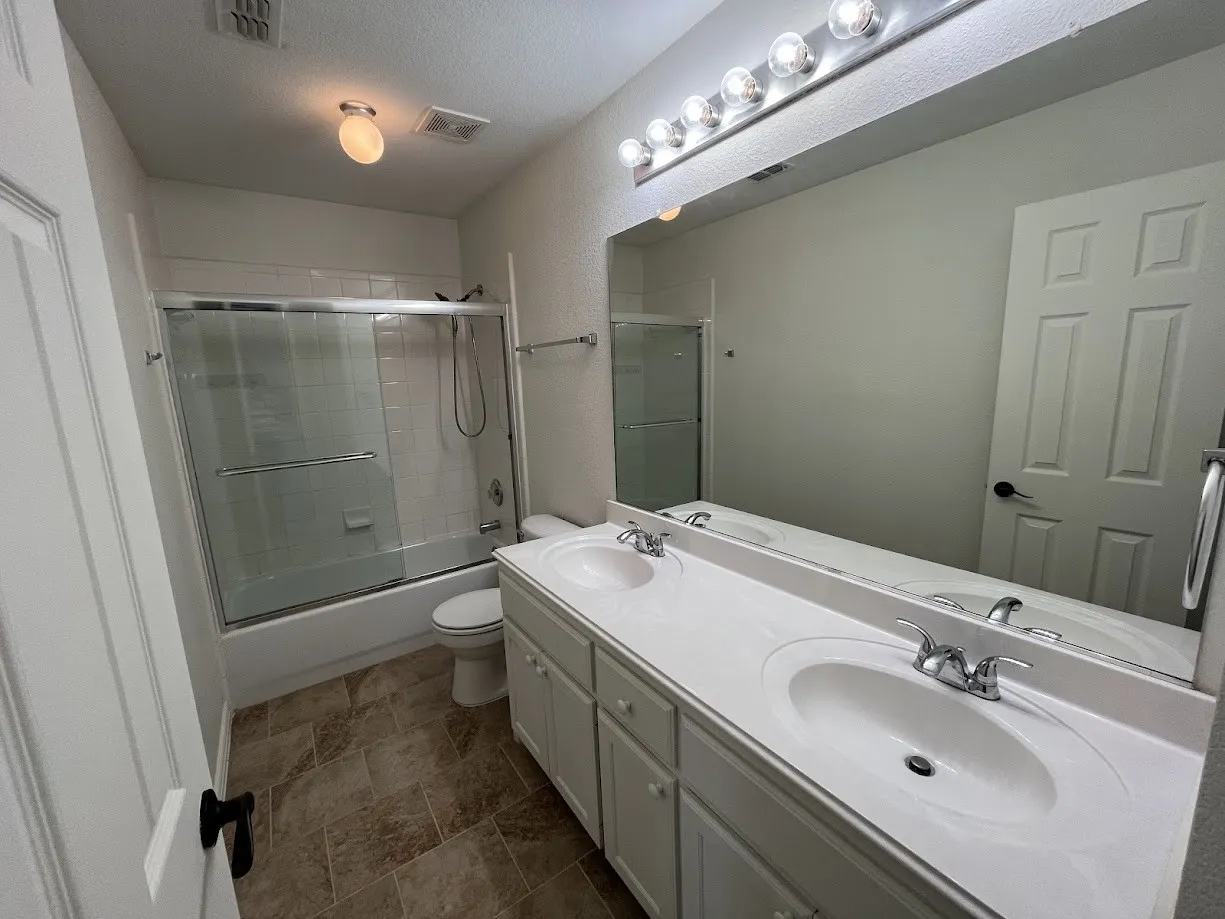 Single Family Residence For Sale in Collin County , 104 Misty Glen Lane, Murphy, Texas 75094, 4 Bedroom, 4 Bathroom, 2 Garage spaces, 3,295 Sqft, built in 2001, mls#21397734, Real Estate Agent in Murphy, Homes For Sale in Collin county, Homes For Sale in Murphy, Realtor in Murphy Texas, Real Estate Brokerage Independent Realty Texas, Luminita Cordes Realtor