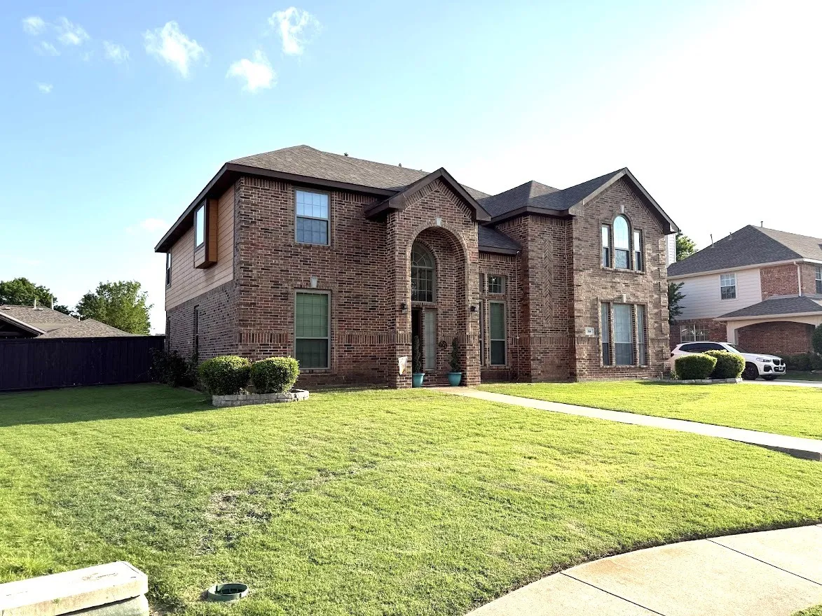 Single Family Residence For Sale in Collin County , 104 Misty Glen Lane, Murphy, Texas 75094, 4 Bedroom, 4 Bathroom, 2 Garage spaces, 3,295 Sqft, built in 2001, mls#21397734, Real Estate Agent in Murphy, Homes For Sale in Collin county, Homes For Sale in Murphy, Realtor in Murphy Texas, Real Estate Brokerage Independent Realty Texas, Luminita Cordes Realtor