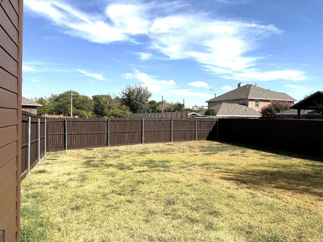 Single Family Residence For Sale in Collin County , 104 Misty Glen Lane, Murphy, Texas 75094, 4 Bedroom, 4 Bathroom, 2 Garage spaces, 3,295 Sqft, built in 2001, mls#21397734, Real Estate Agent in Murphy, Homes For Sale in Collin county, Homes For Sale in Murphy, Realtor in Murphy Texas, Real Estate Brokerage Independent Realty Texas, Luminita Cordes Realtor