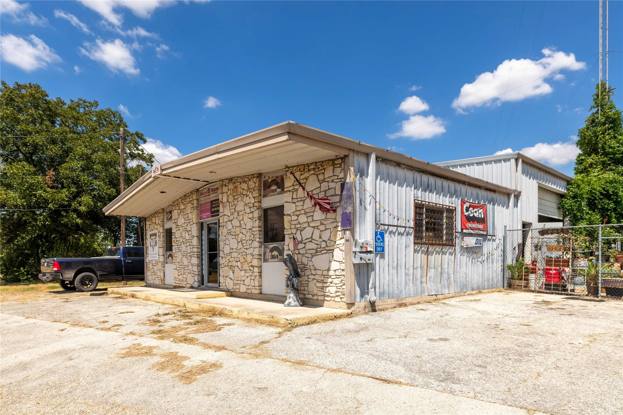Warehouse For Sale in Bell County , 1000 E 2nd Avenue, Belton, Texas 76513, 0, 0, Garage spaces, 0 Sqft, built in 1972, mls#21394374, Real Estate Agent in Belton, Homes For Sale in Bell county, Homes For Sale in Belton, Realtor in Belton Texas, Real Estate Brokerage Independent Realty Texas, Luminita Cordes Realtor