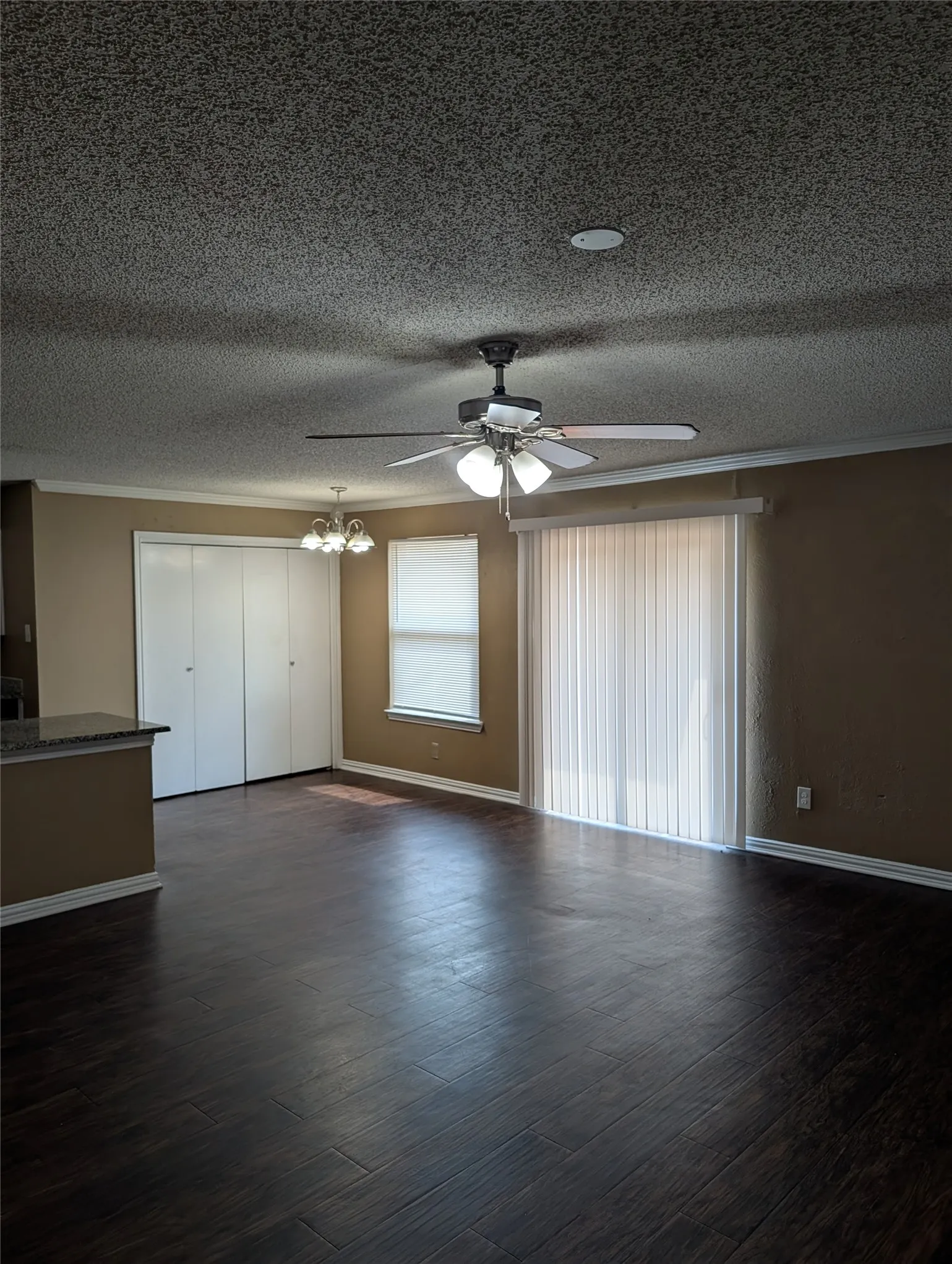 Single Family Residence For Rent in Tarrant County , 5325 Weddington Court, Fort Worth, Texas 76133, 3 Bedroom, 2 Bathroom, 2 Garage spaces, 1,592 Sqft, built in 1980, mls#21400078, Real Estate Agent in Fort Worth, Homes For Rent in Tarrant county, Homes For Rent in Fort Worth, Realtor in Fort Worth Texas, Real Estate Brokerage Independent Realty Texas, Luminita Cordes Realtor