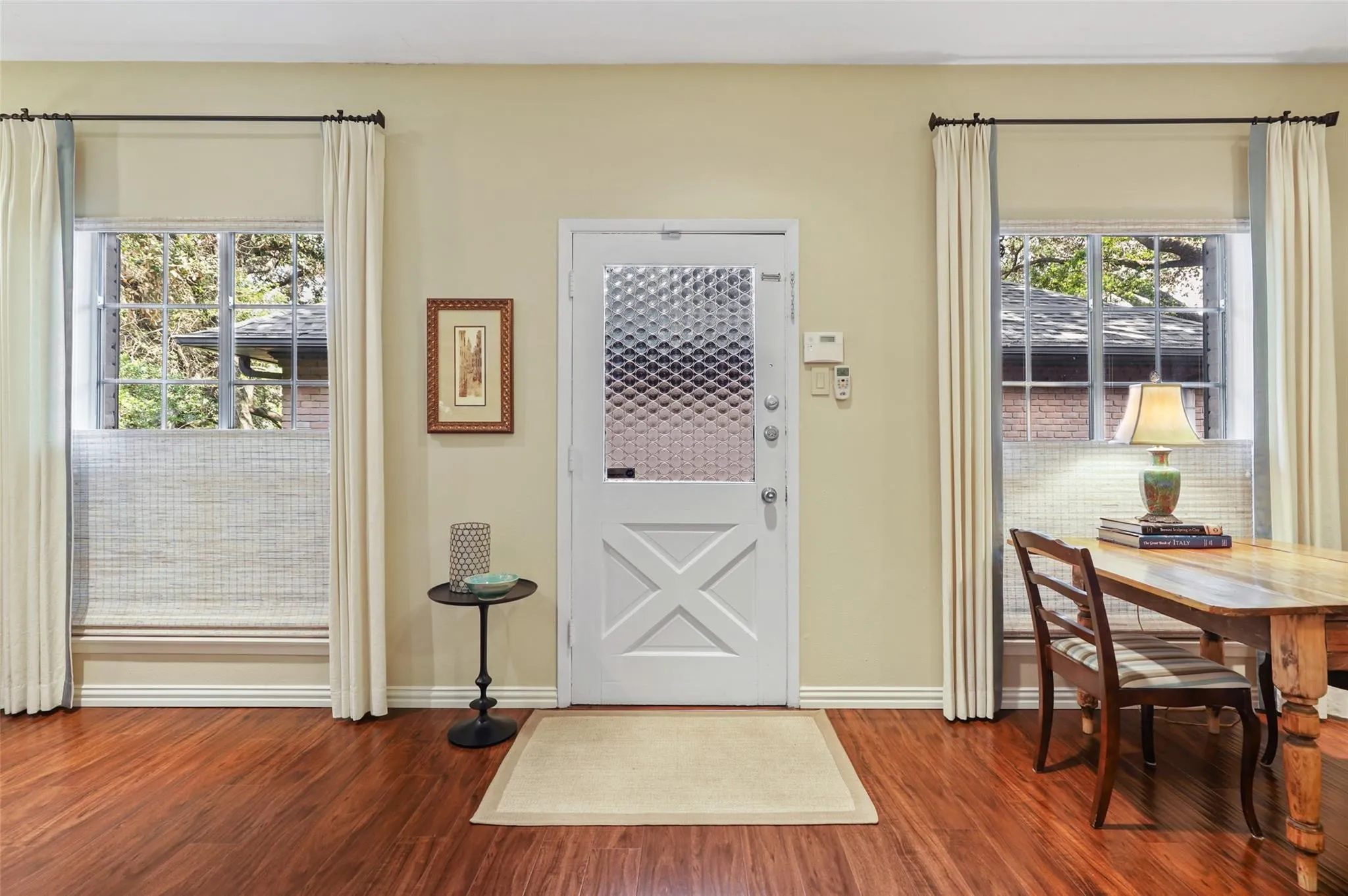 Condominium For Sale in Dallas County , 6011 E University Boulevard 246, Dallas, Texas 75206, 2 Bedroom, 1 Bathroom, Garage spaces, 930 Sqft, built in 1964, mls#21399697, Real Estate Agent in Dallas, Homes For Sale in Dallas county, Homes For Sale in Dallas, Realtor in Dallas Texas, Real Estate Brokerage Independent Realty Texas, Luminita Cordes Realtor