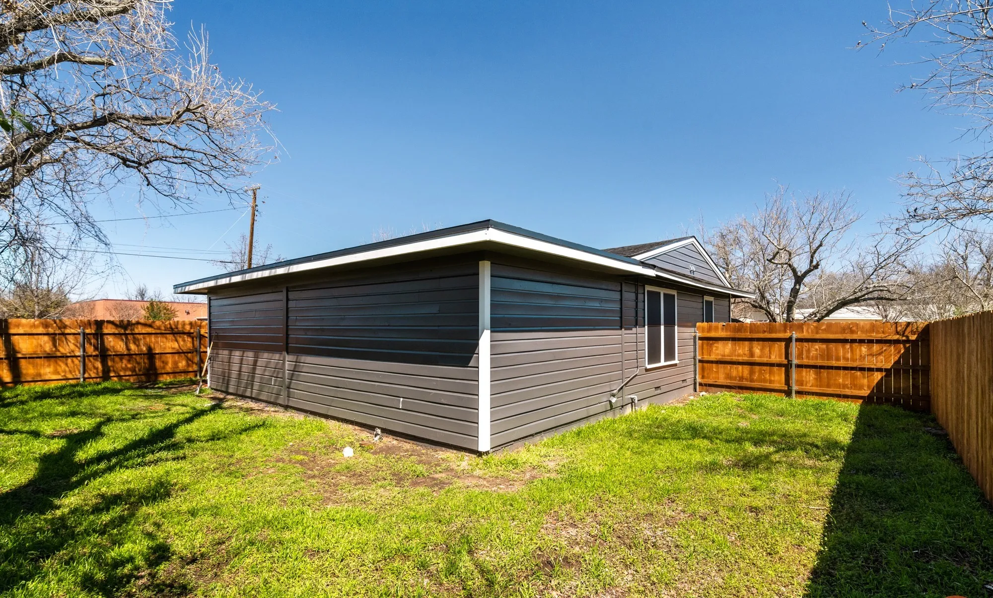 Single Family Residence For Sale in Brown County , 2001 6th Street, Brownwood, Texas 76801, 3 Bedroom, 2 Bathroom, Garage spaces, 1,476 Sqft, built in 0, mls#21400036, Real Estate Agent in Brownwood, Homes For Sale in Brown county, Homes For Sale in Brownwood, Realtor in Brownwood Texas, Real Estate Brokerage Independent Realty Texas, Luminita Cordes Realtor