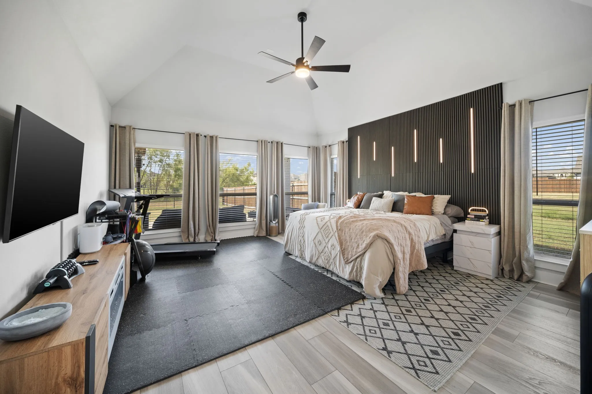 Single Family Residence For Sale in Ellis County , 648 Red Maple Road, Waxahachie, Texas 75165, 4 Bedroom, 4 Bathroom, 2 Garage spaces, 3,098 Sqft, built in 2022, mls#21399805, Real Estate Agent in Waxahachie, Homes For Sale in Ellis county, Homes For Sale in Waxahachie, Realtor in Waxahachie Texas, Real Estate Brokerage Independent Realty Texas, Luminita Cordes Realtor
