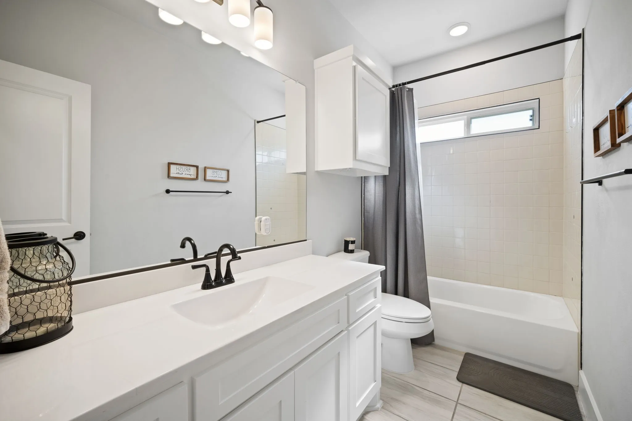 Single Family Residence For Sale in Ellis County , 648 Red Maple Road, Waxahachie, Texas 75165, 4 Bedroom, 4 Bathroom, 2 Garage spaces, 3,098 Sqft, built in 2022, mls#21399805, Real Estate Agent in Waxahachie, Homes For Sale in Ellis county, Homes For Sale in Waxahachie, Realtor in Waxahachie Texas, Real Estate Brokerage Independent Realty Texas, Luminita Cordes Realtor