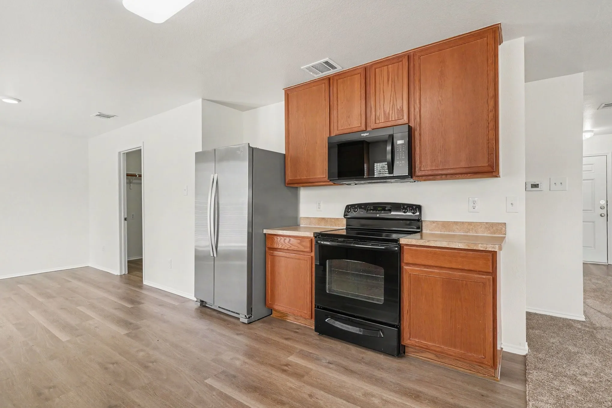 Single Family Residence For Sale in Tarrant County , 937 Iona Drive, Fort Worth, Texas 76120, 3 Bedroom, 2 Bathroom, 2 Garage spaces, 2,279 Sqft, built in 2008, mls#21397646, Real Estate Agent in Fort Worth, Homes For Sale in Tarrant county, Homes For Sale in Fort Worth, Realtor in Fort Worth Texas, Real Estate Brokerage Independent Realty Texas, Luminita Cordes Realtor
