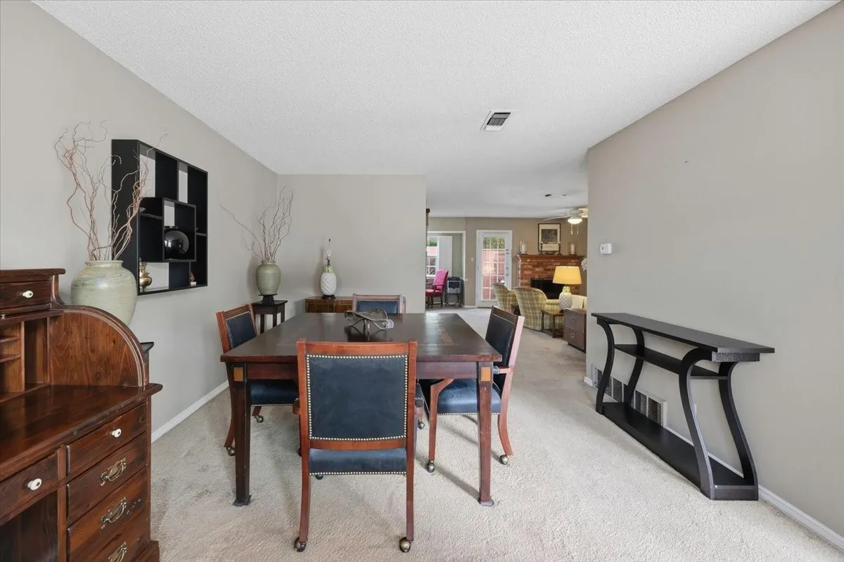 Condominium For Sale in Tarrant County , 1061 Roaring Springs Road, Fort Worth, Texas 76114, 2 Bedroom, 2 Bathroom, Garage spaces, 1,333 Sqft, built in 1970, mls#21399155, Real Estate Agent in Fort Worth, Homes For Sale in Tarrant county, Homes For Sale in Fort Worth, Realtor in Fort Worth Texas, Real Estate Brokerage Independent Realty Texas, Luminita Cordes Realtor
