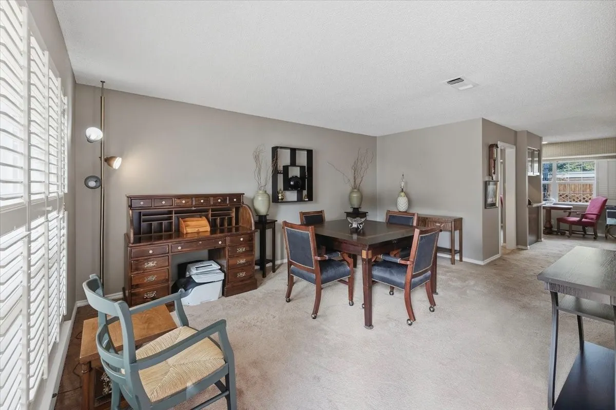 Condominium For Sale in Tarrant County , 1061 Roaring Springs Road, Fort Worth, Texas 76114, 2 Bedroom, 2 Bathroom, Garage spaces, 1,333 Sqft, built in 1970, mls#21399155, Real Estate Agent in Fort Worth, Homes For Sale in Tarrant county, Homes For Sale in Fort Worth, Realtor in Fort Worth Texas, Real Estate Brokerage Independent Realty Texas, Luminita Cordes Realtor