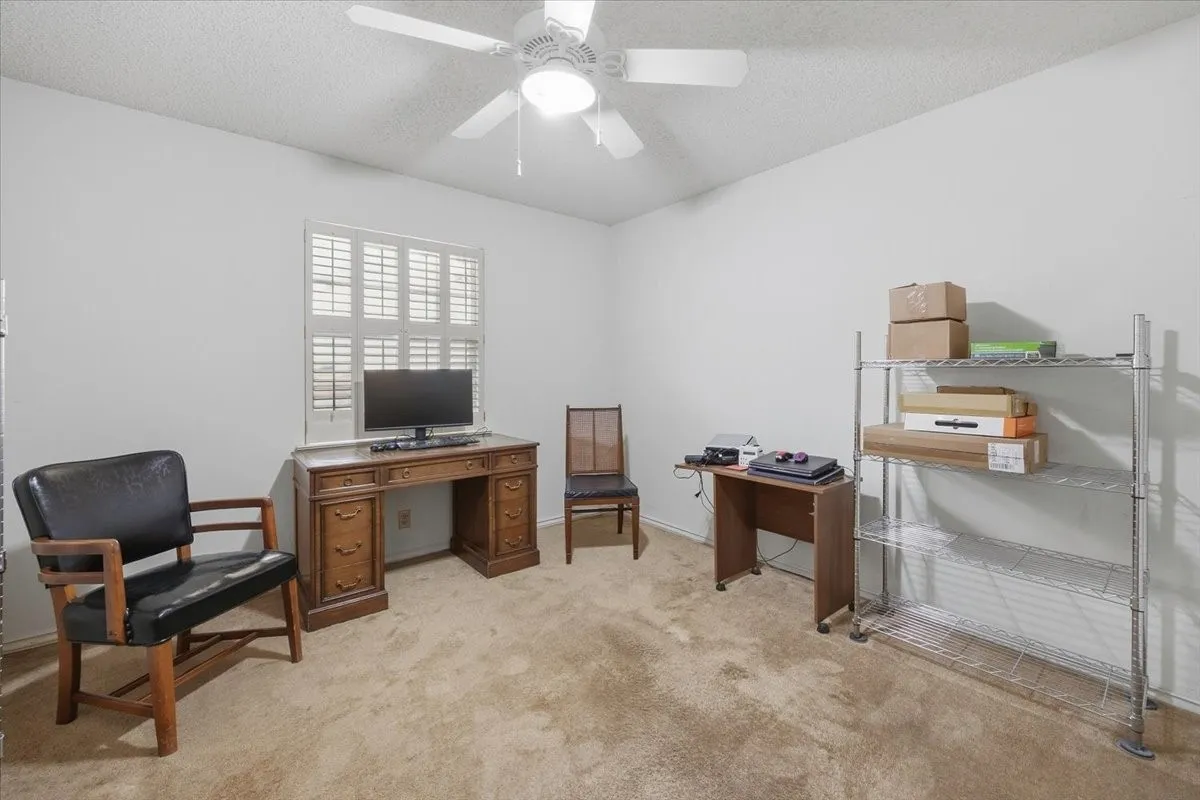 Condominium For Sale in Tarrant County , 1061 Roaring Springs Road, Fort Worth, Texas 76114, 2 Bedroom, 2 Bathroom, Garage spaces, 1,333 Sqft, built in 1970, mls#21399155, Real Estate Agent in Fort Worth, Homes For Sale in Tarrant county, Homes For Sale in Fort Worth, Realtor in Fort Worth Texas, Real Estate Brokerage Independent Realty Texas, Luminita Cordes Realtor