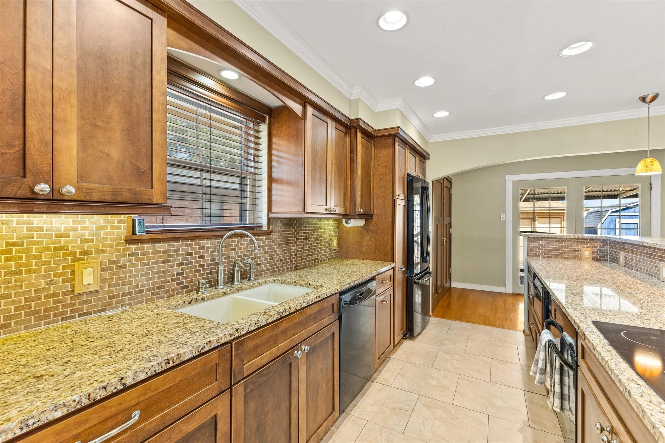 Single Family Residence For Sale in Dallas County , 2401 Cardinal Lane, Garland, Texas 75042, 3 Bedroom, 2 Bathroom, 2 Garage spaces, 1,432 Sqft, built in 1959, mls#21400099, Real Estate Agent in Garland, Homes For Sale in Dallas county, Homes For Sale in Garland, Realtor in Garland Texas, Real Estate Brokerage Independent Realty Texas, Luminita Cordes Realtor