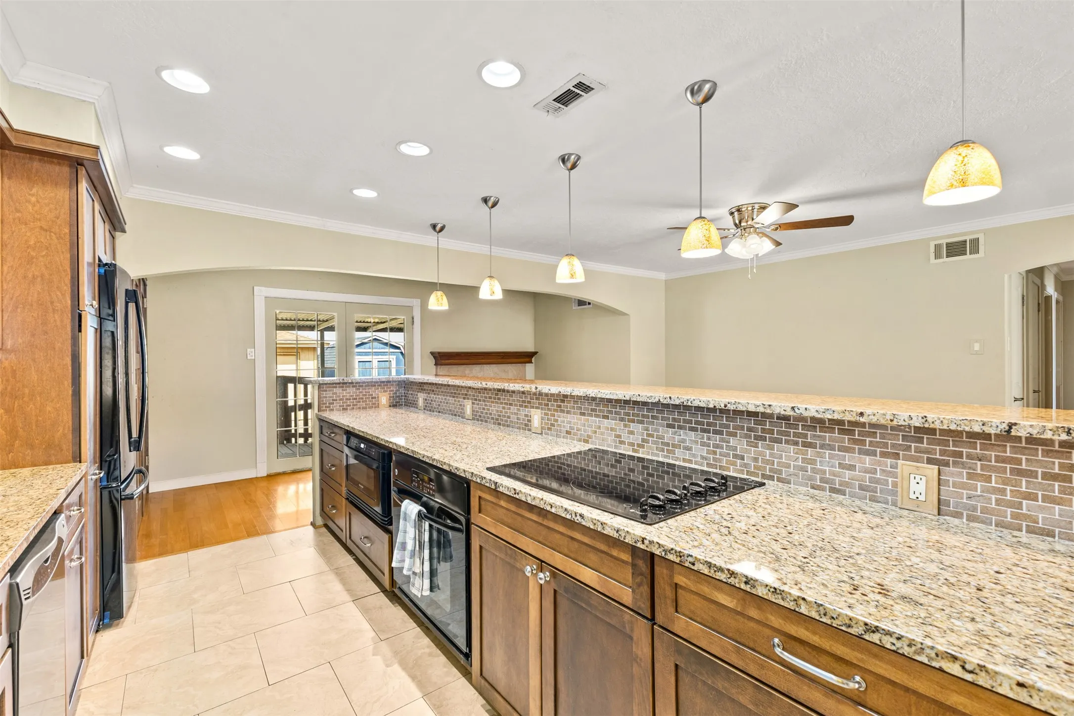 Single Family Residence For Sale in Dallas County , 2401 Cardinal Lane, Garland, Texas 75042, 3 Bedroom, 2 Bathroom, 2 Garage spaces, 1,432 Sqft, built in 1959, mls#21400099, Real Estate Agent in Garland, Homes For Sale in Dallas county, Homes For Sale in Garland, Realtor in Garland Texas, Real Estate Brokerage Independent Realty Texas, Luminita Cordes Realtor