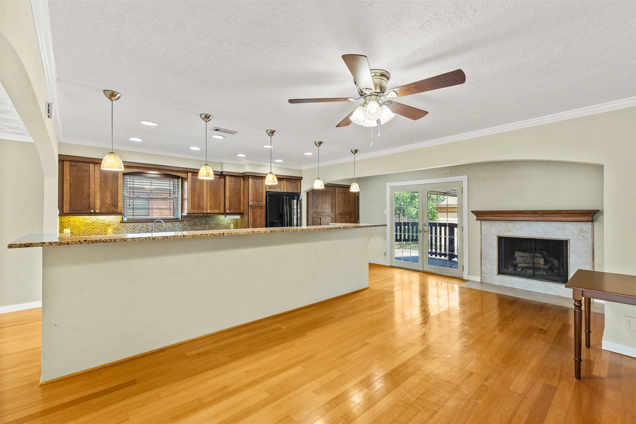 Single Family Residence For Sale in Dallas County , 2401 Cardinal Lane, Garland, Texas 75042, 3 Bedroom, 2 Bathroom, 2 Garage spaces, 1,432 Sqft, built in 1959, mls#21400099, Real Estate Agent in Garland, Homes For Sale in Dallas county, Homes For Sale in Garland, Realtor in Garland Texas, Real Estate Brokerage Independent Realty Texas, Luminita Cordes Realtor