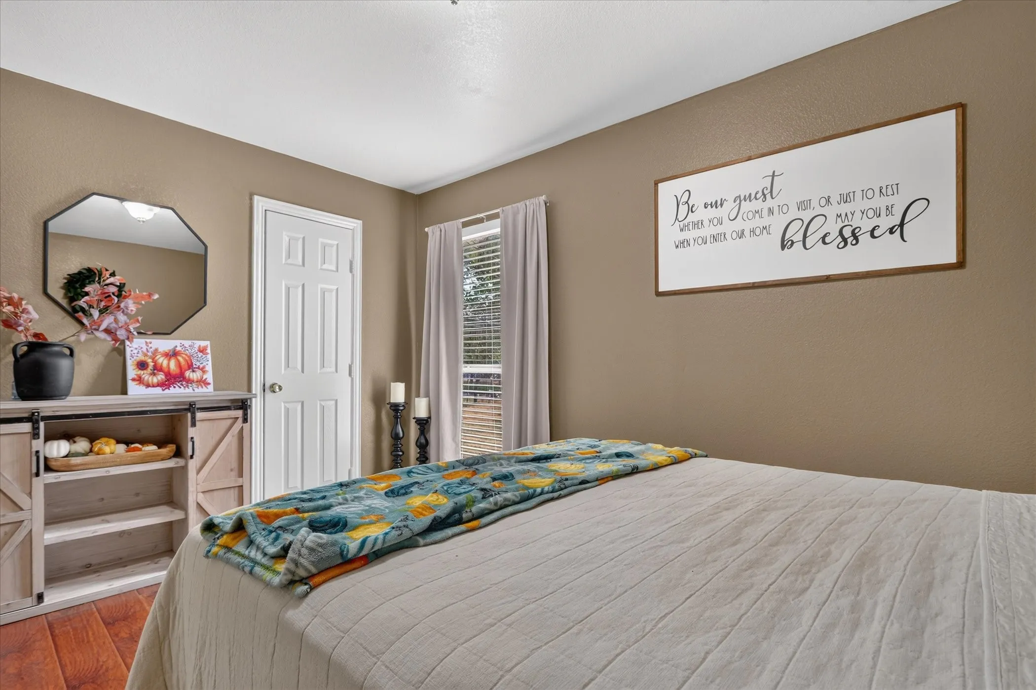 Wood-finish flooring with neutral wall tones