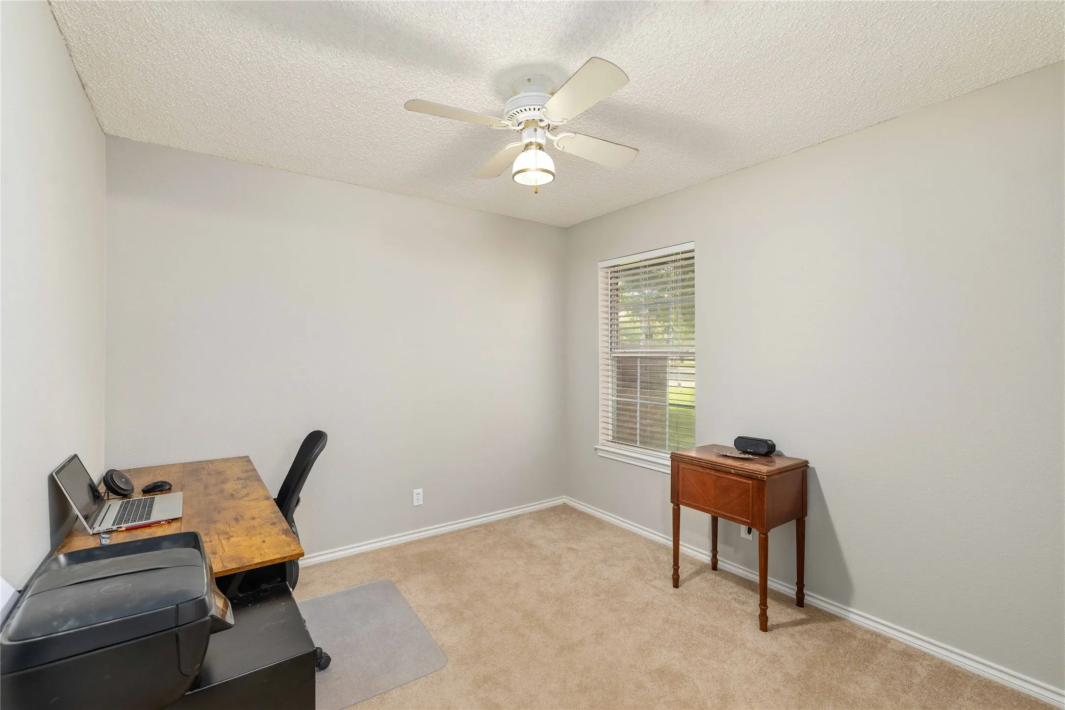 Single Family Residence For Sale in Brown County , 1605 Southgate Drive, Brownwood, Texas 76801, 3 Bedroom, 2 Bathroom, 2 Garage spaces, 1,566 Sqft, built in 1995, mls#21399846, Real Estate Agent in Brownwood, Homes For Sale in Brown county, Homes For Sale in Brownwood, Realtor in Brownwood Texas, Real Estate Brokerage Independent Realty Texas, Luminita Cordes Realtor