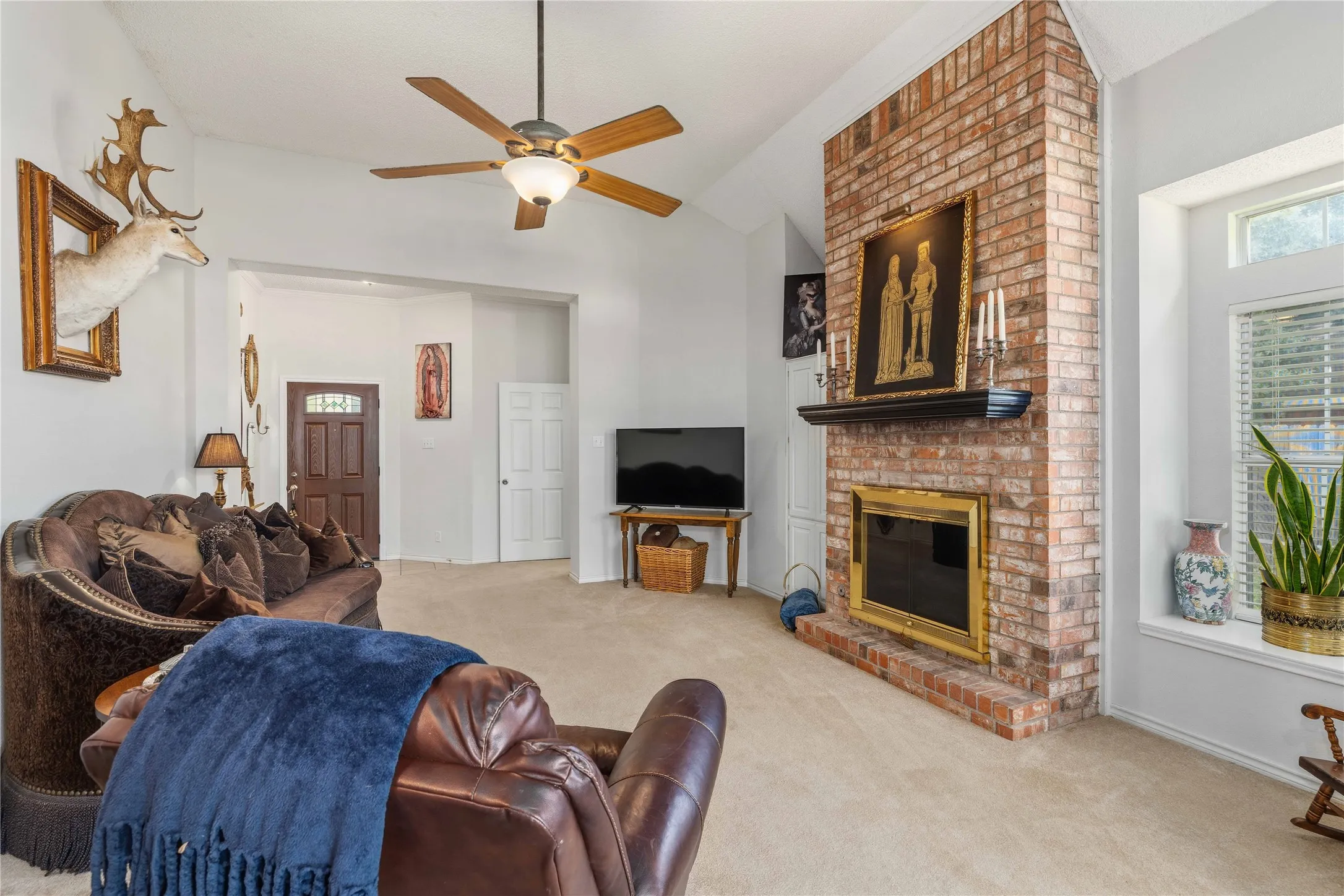 Single Family Residence For Sale in Brown County , 1605 Southgate Drive, Brownwood, Texas 76801, 3 Bedroom, 2 Bathroom, 2 Garage spaces, 1,566 Sqft, built in 1995, mls#21399846, Real Estate Agent in Brownwood, Homes For Sale in Brown county, Homes For Sale in Brownwood, Realtor in Brownwood Texas, Real Estate Brokerage Independent Realty Texas, Luminita Cordes Realtor