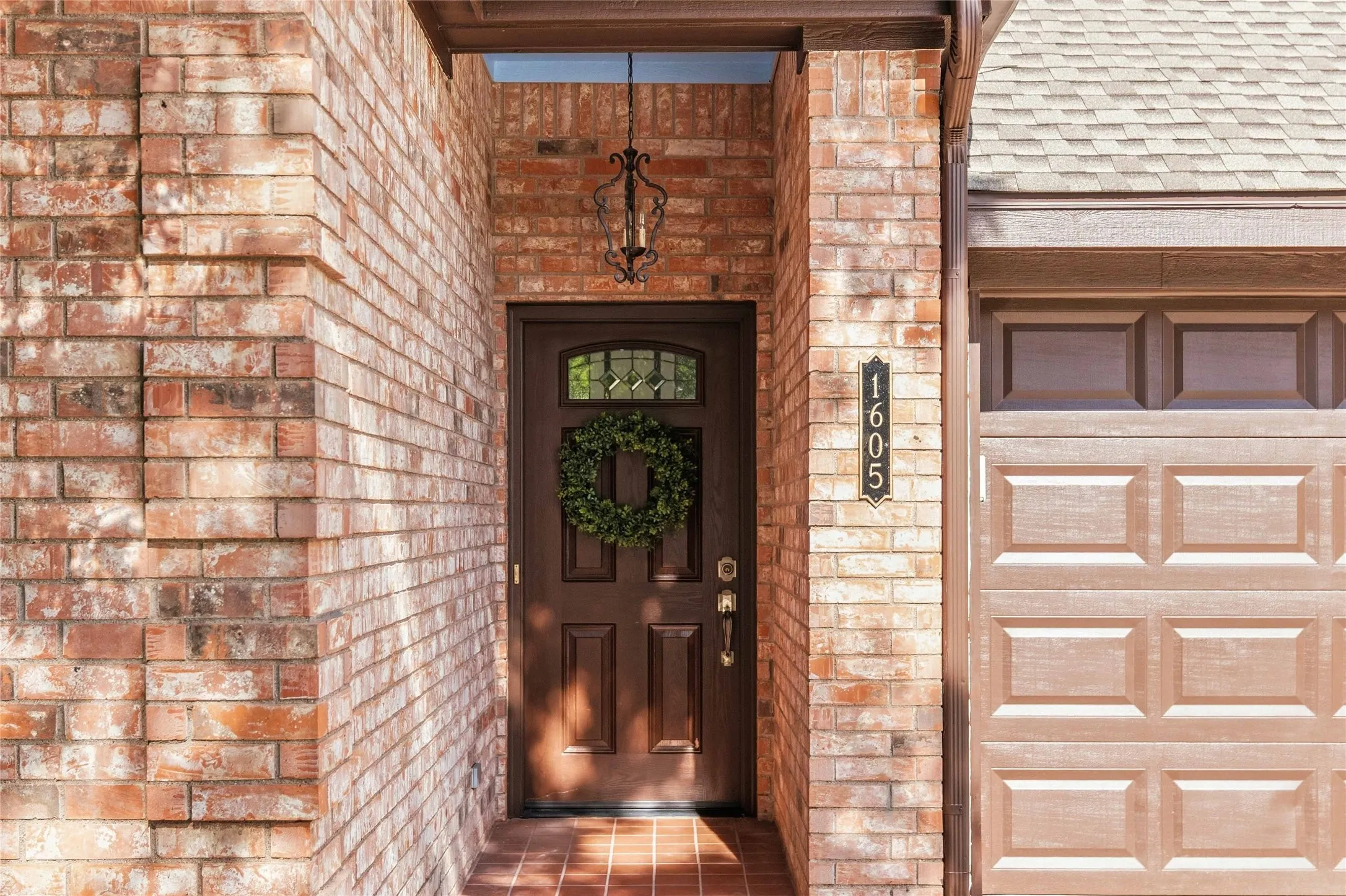 Single Family Residence For Sale in Brown County , 1605 Southgate Drive, Brownwood, Texas 76801, 3 Bedroom, 2 Bathroom, 2 Garage spaces, 1,566 Sqft, built in 1995, mls#21399846, Real Estate Agent in Brownwood, Homes For Sale in Brown county, Homes For Sale in Brownwood, Realtor in Brownwood Texas, Real Estate Brokerage Independent Realty Texas, Luminita Cordes Realtor