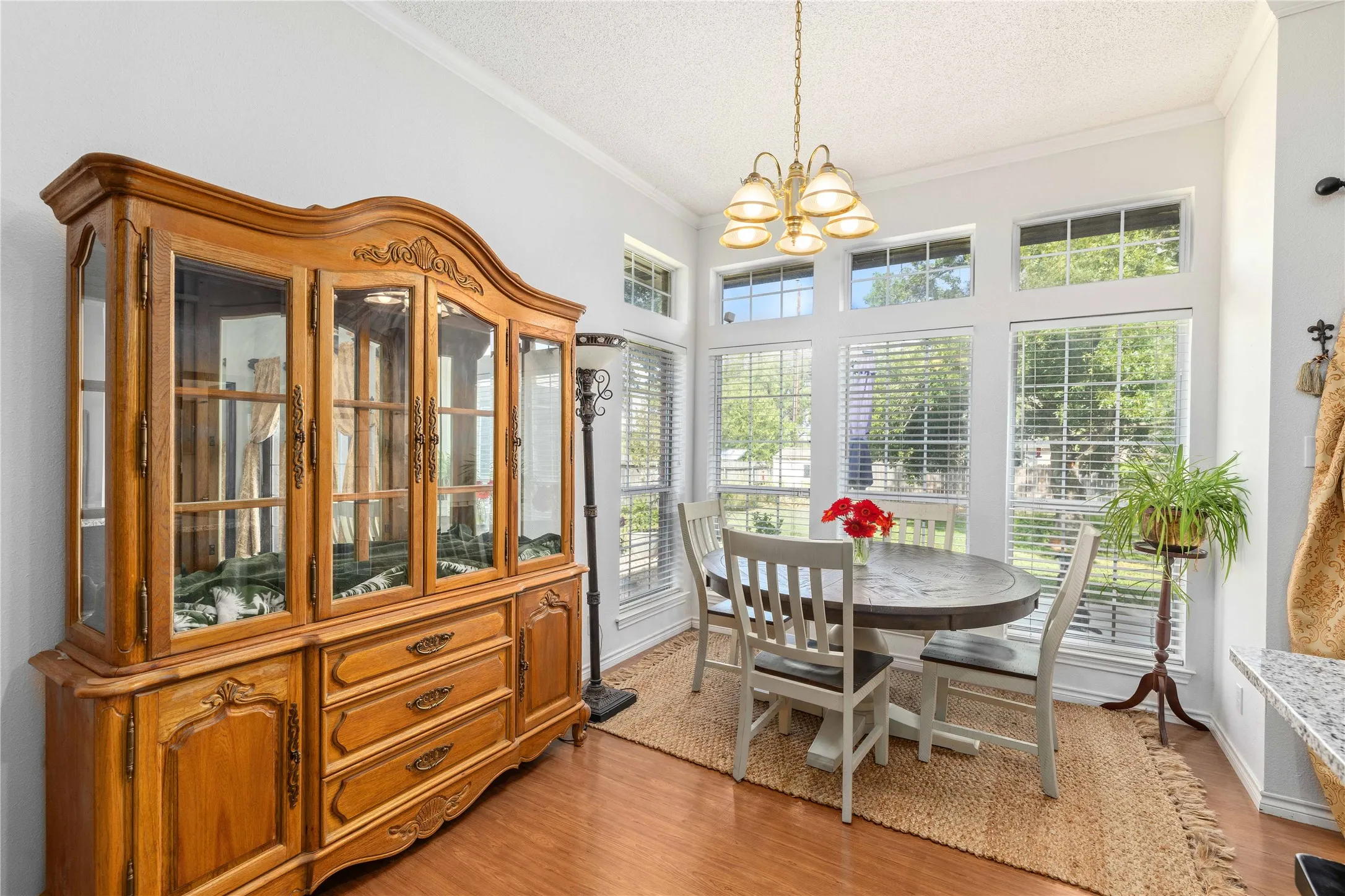 Single Family Residence For Sale in Brown County , 1605 Southgate Drive, Brownwood, Texas 76801, 3 Bedroom, 2 Bathroom, 2 Garage spaces, 1,566 Sqft, built in 1995, mls#21399846, Real Estate Agent in Brownwood, Homes For Sale in Brown county, Homes For Sale in Brownwood, Realtor in Brownwood Texas, Real Estate Brokerage Independent Realty Texas, Luminita Cordes Realtor