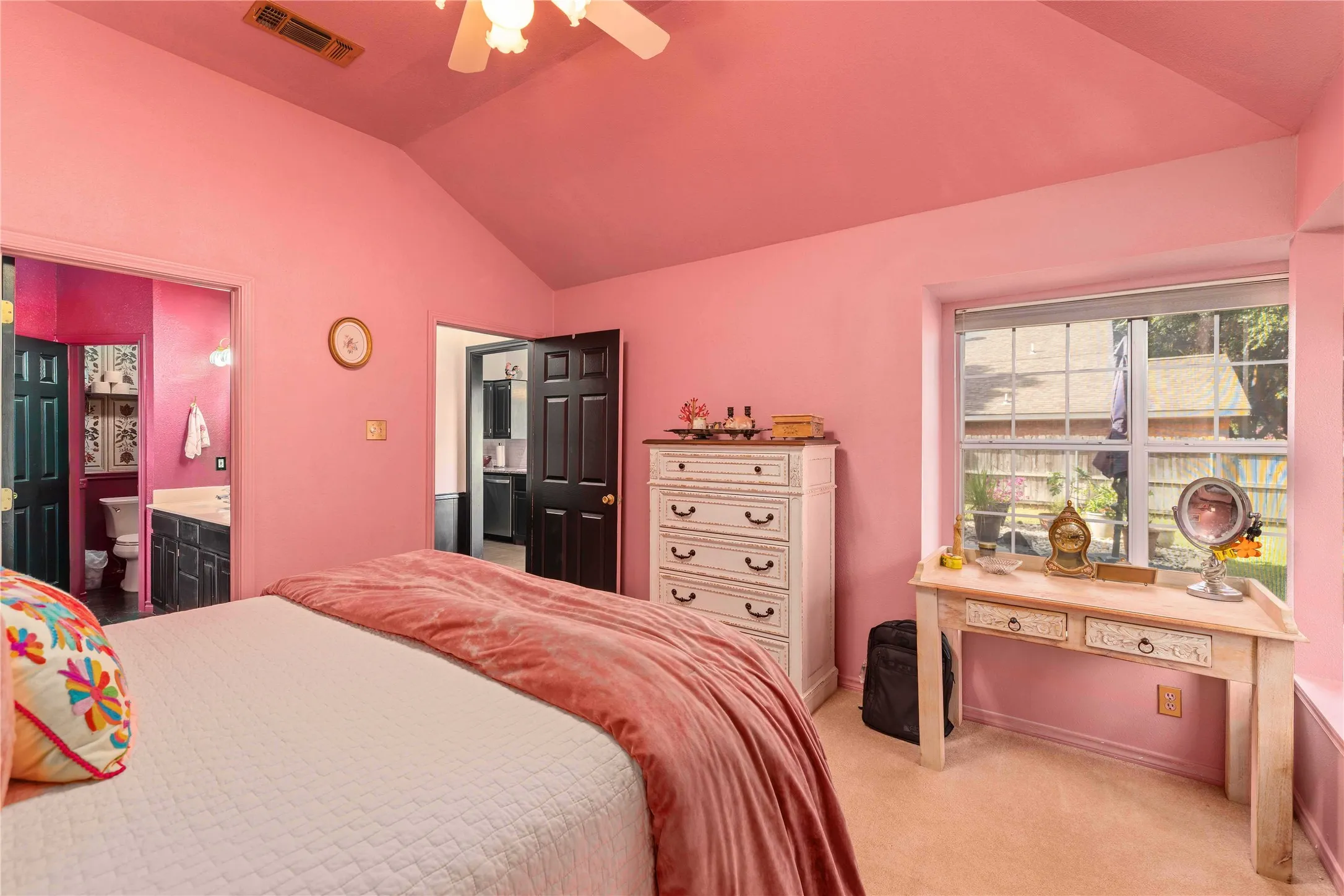 Single Family Residence For Sale in Brown County , 1605 Southgate Drive, Brownwood, Texas 76801, 3 Bedroom, 2 Bathroom, 2 Garage spaces, 1,566 Sqft, built in 1995, mls#21399846, Real Estate Agent in Brownwood, Homes For Sale in Brown county, Homes For Sale in Brownwood, Realtor in Brownwood Texas, Real Estate Brokerage Independent Realty Texas, Luminita Cordes Realtor