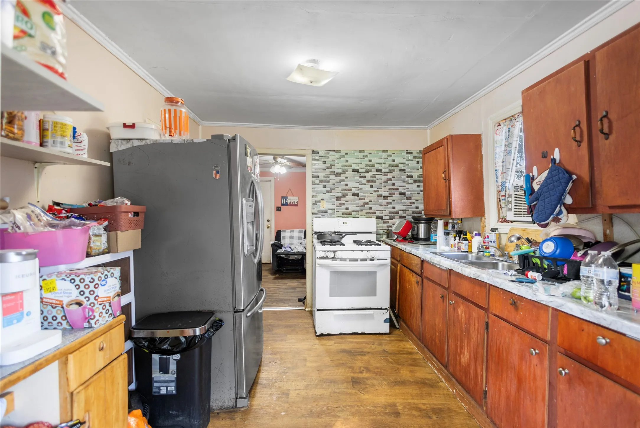 Single Family Residence For Sale in Harrison County , 706 Yaney Street, Marshall, Texas 75670, 2 Bedroom, 1 Bathroom, Garage spaces, 784 Sqft, built in 1945, mls#21400091, Real Estate Agent in Marshall, Homes For Sale in Harrison county, Homes For Sale in Marshall, Realtor in Marshall Texas, Real Estate Brokerage Independent Realty Texas, Luminita Cordes Realtor
