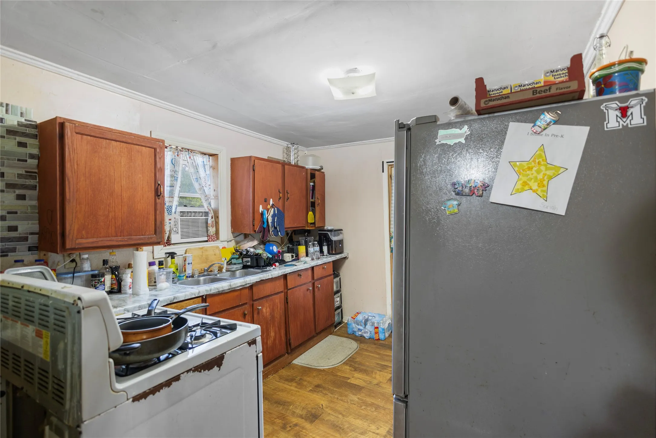 Single Family Residence For Sale in Harrison County , 706 Yaney Street, Marshall, Texas 75670, 2 Bedroom, 1 Bathroom, Garage spaces, 784 Sqft, built in 1945, mls#21400091, Real Estate Agent in Marshall, Homes For Sale in Harrison county, Homes For Sale in Marshall, Realtor in Marshall Texas, Real Estate Brokerage Independent Realty Texas, Luminita Cordes Realtor