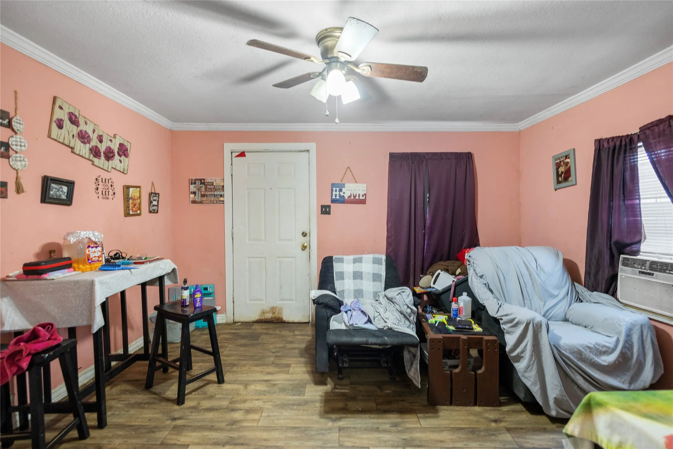 Single Family Residence For Sale in Harrison County , 706 Yaney Street, Marshall, Texas 75670, 2 Bedroom, 1 Bathroom, Garage spaces, 784 Sqft, built in 1945, mls#21400091, Real Estate Agent in Marshall, Homes For Sale in Harrison county, Homes For Sale in Marshall, Realtor in Marshall Texas, Real Estate Brokerage Independent Realty Texas, Luminita Cordes Realtor